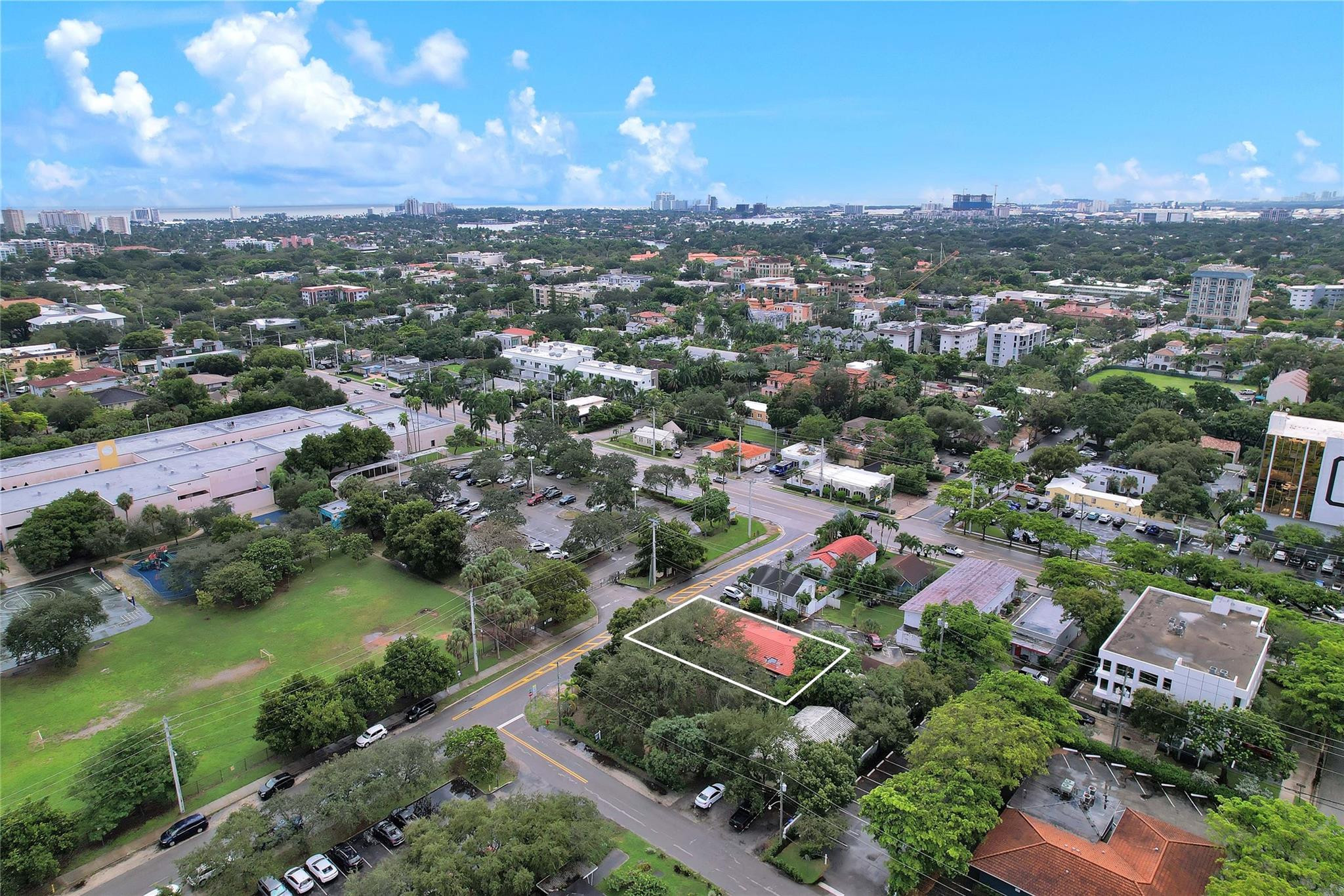 17 NE 9th Fort Lauderdale, FL 33301