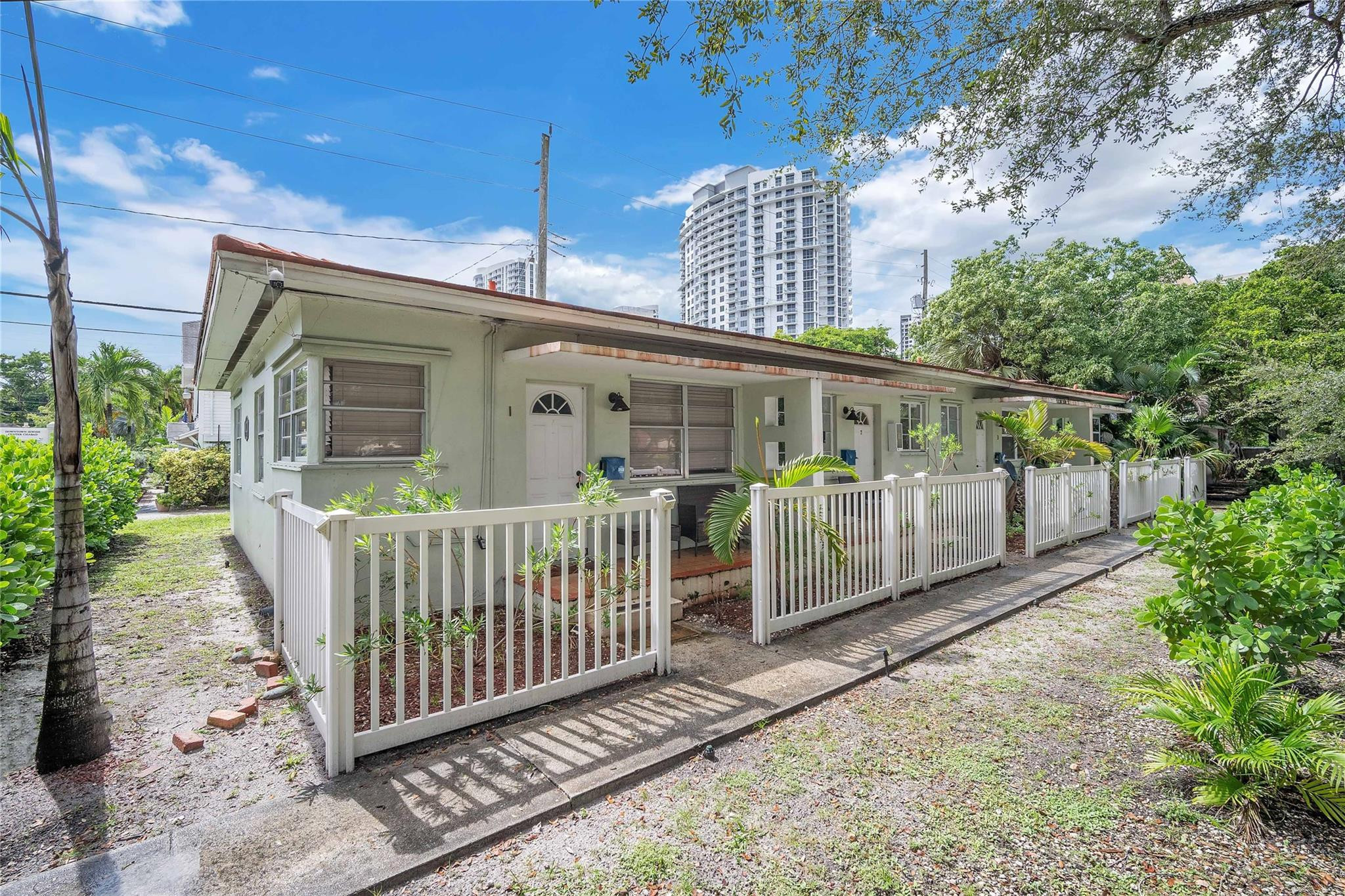 17 NE 9th Fort Lauderdale, FL 33301