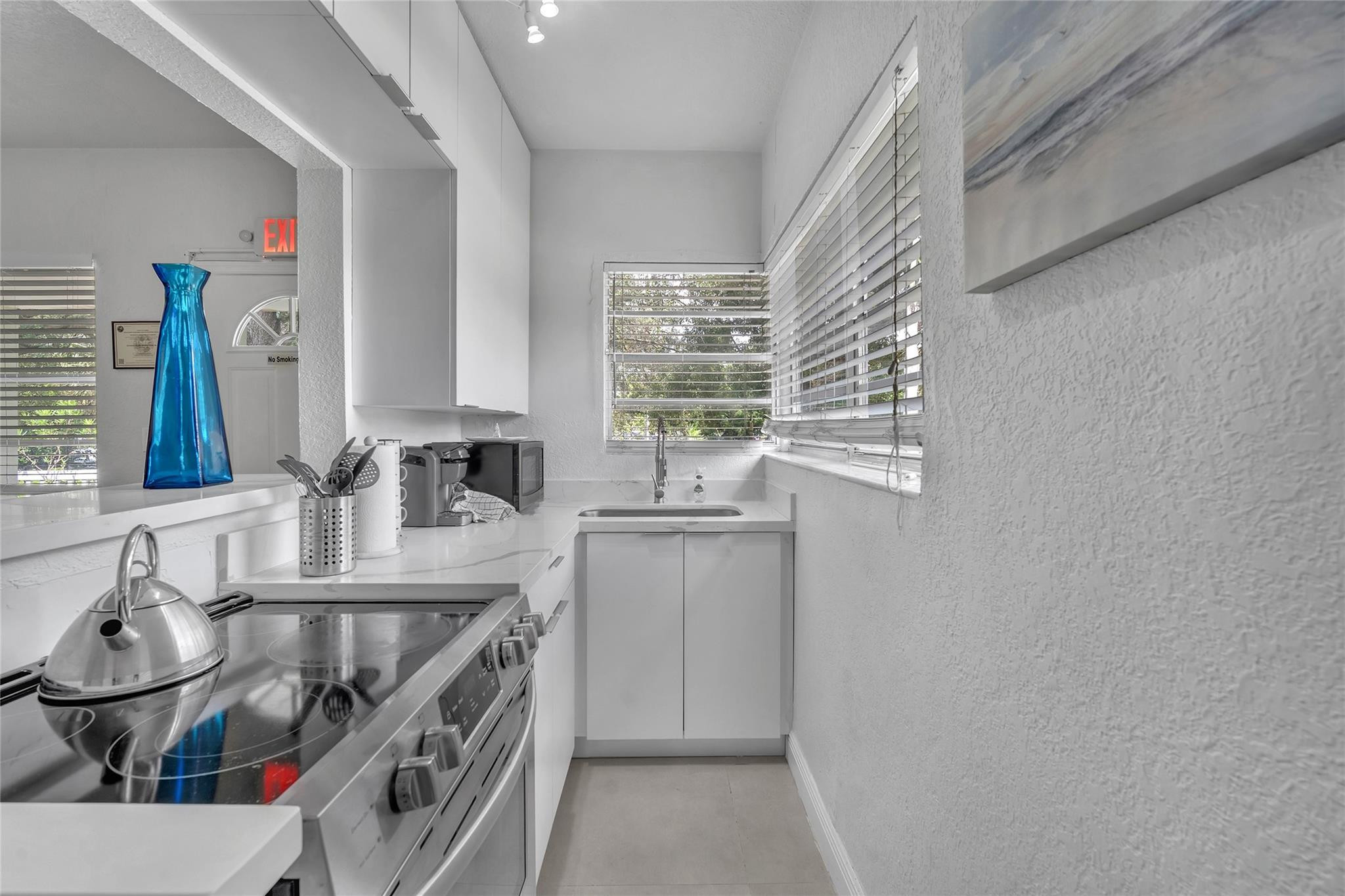 17 NE 9th Fort Lauderdale, FL 33301