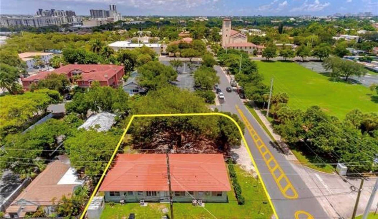 17 NE 9th Fort Lauderdale, FL 33301
