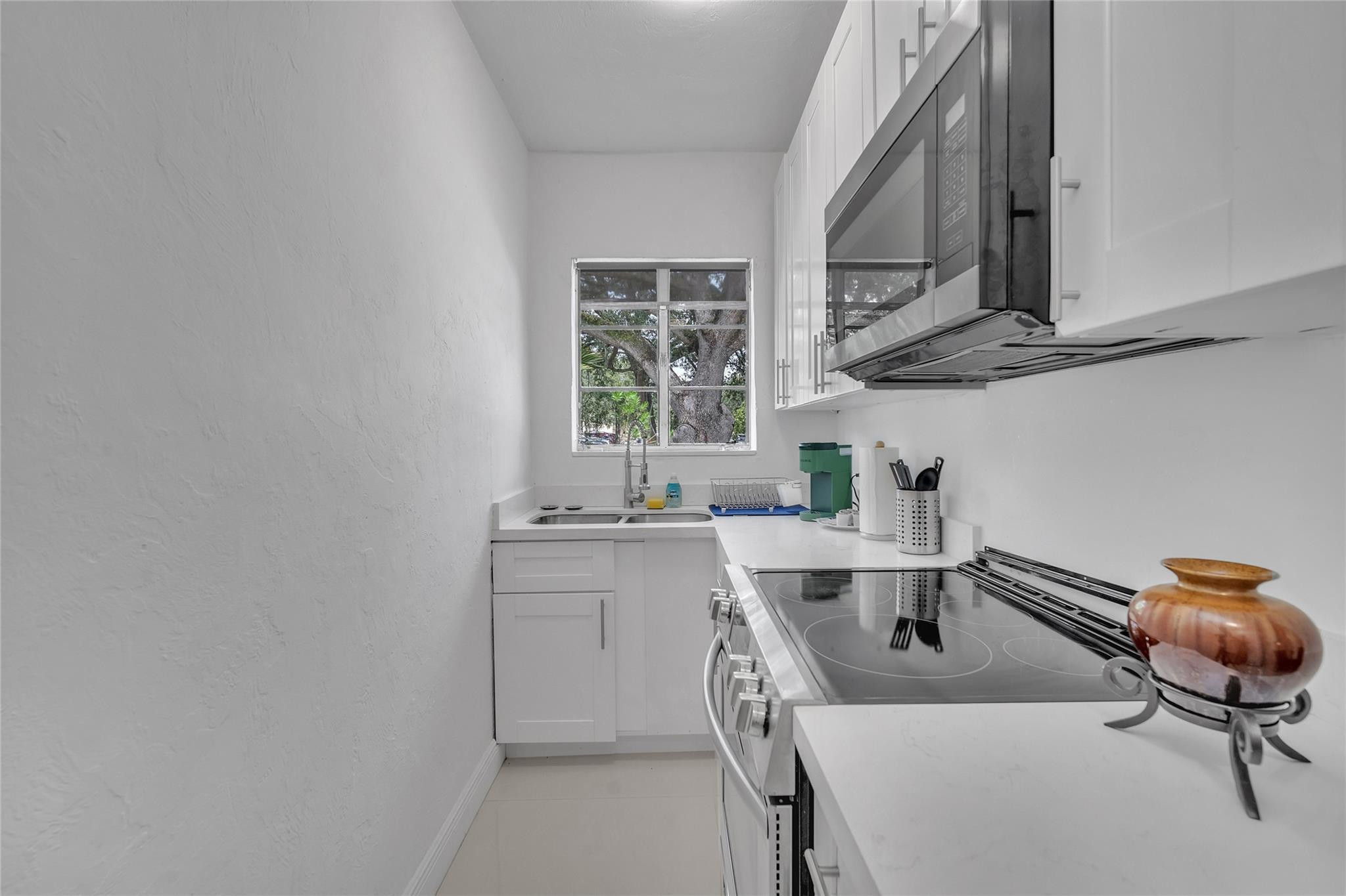 17 NE 9th Fort Lauderdale, FL 33301