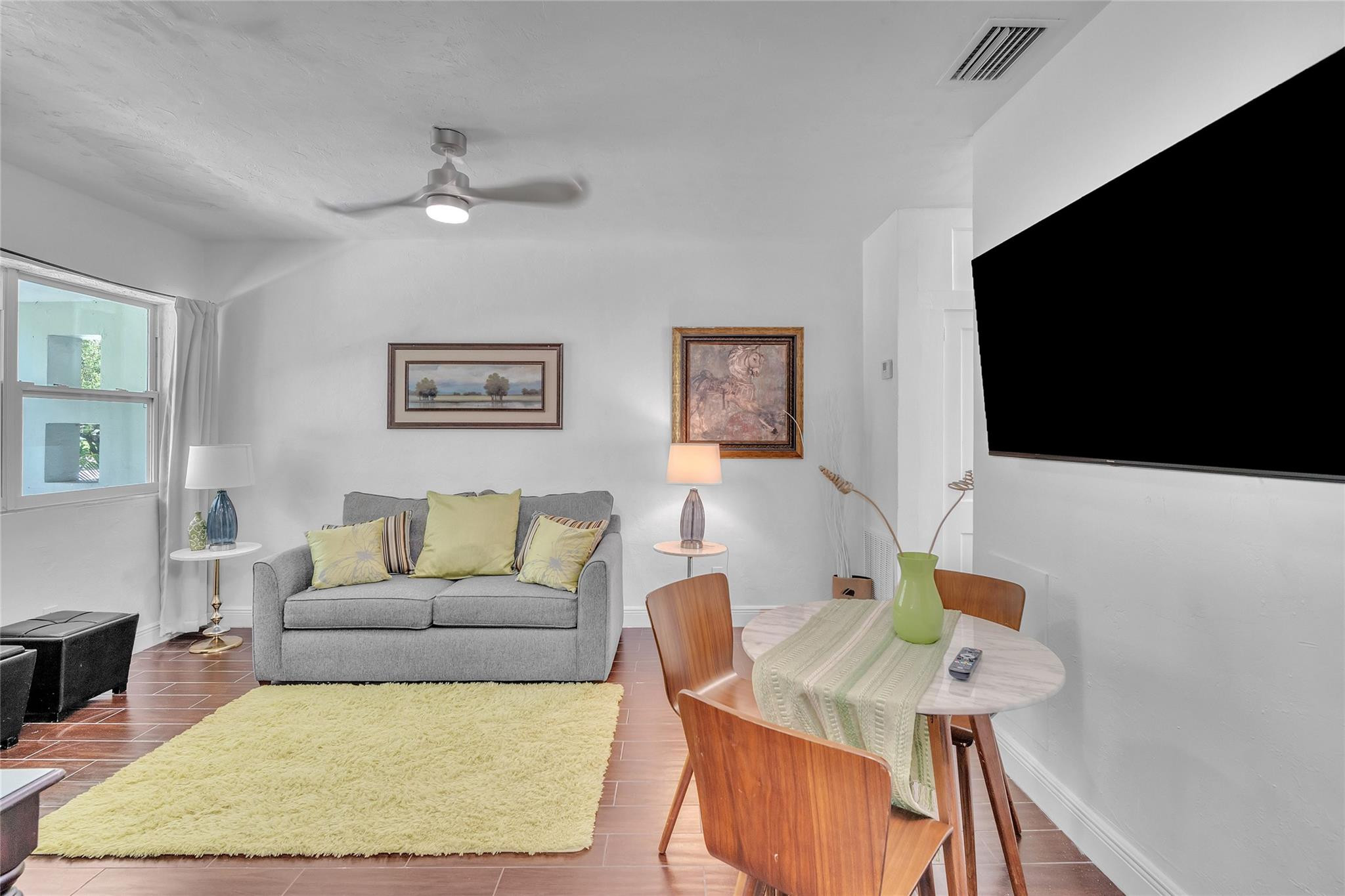 17 NE 9th Fort Lauderdale, FL 33301