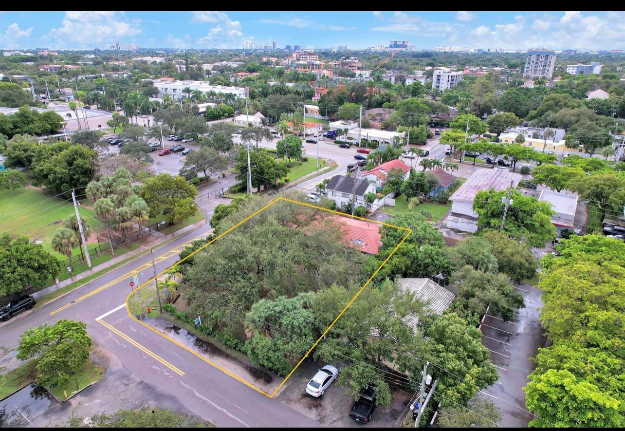 17 NE 9th Fort Lauderdale, FL 33301