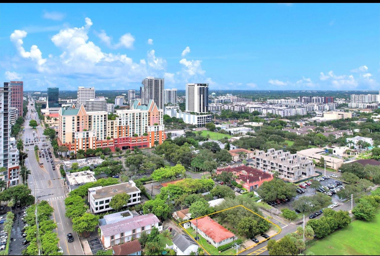 17 NE 9th Fort Lauderdale, FL 33301