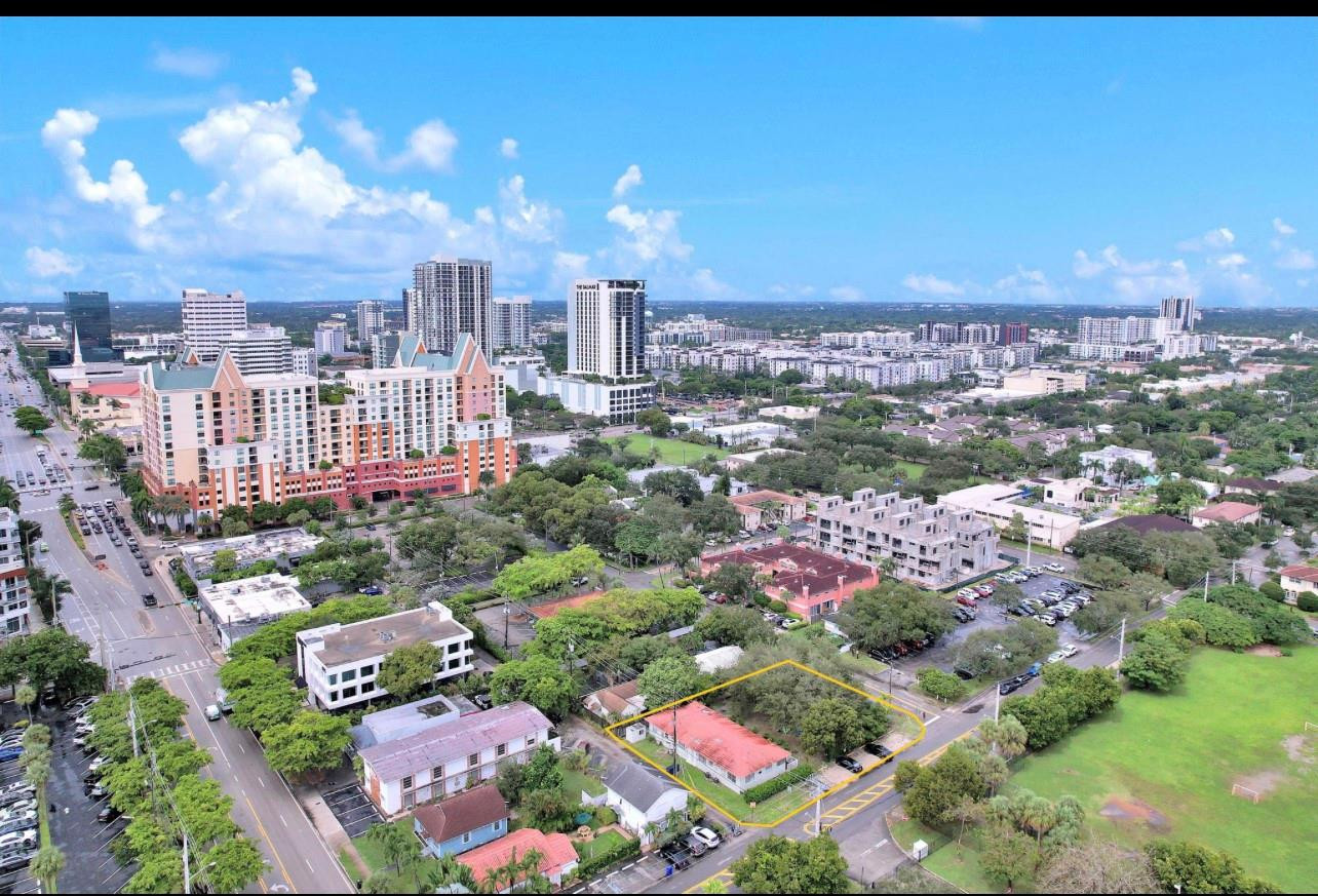 17 NE 9th Fort Lauderdale, FL 33301