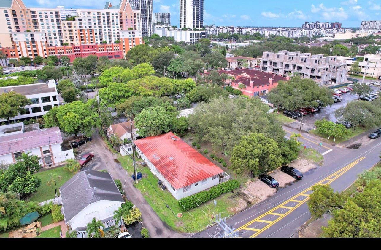 17 NE 9th Fort Lauderdale, FL 33301