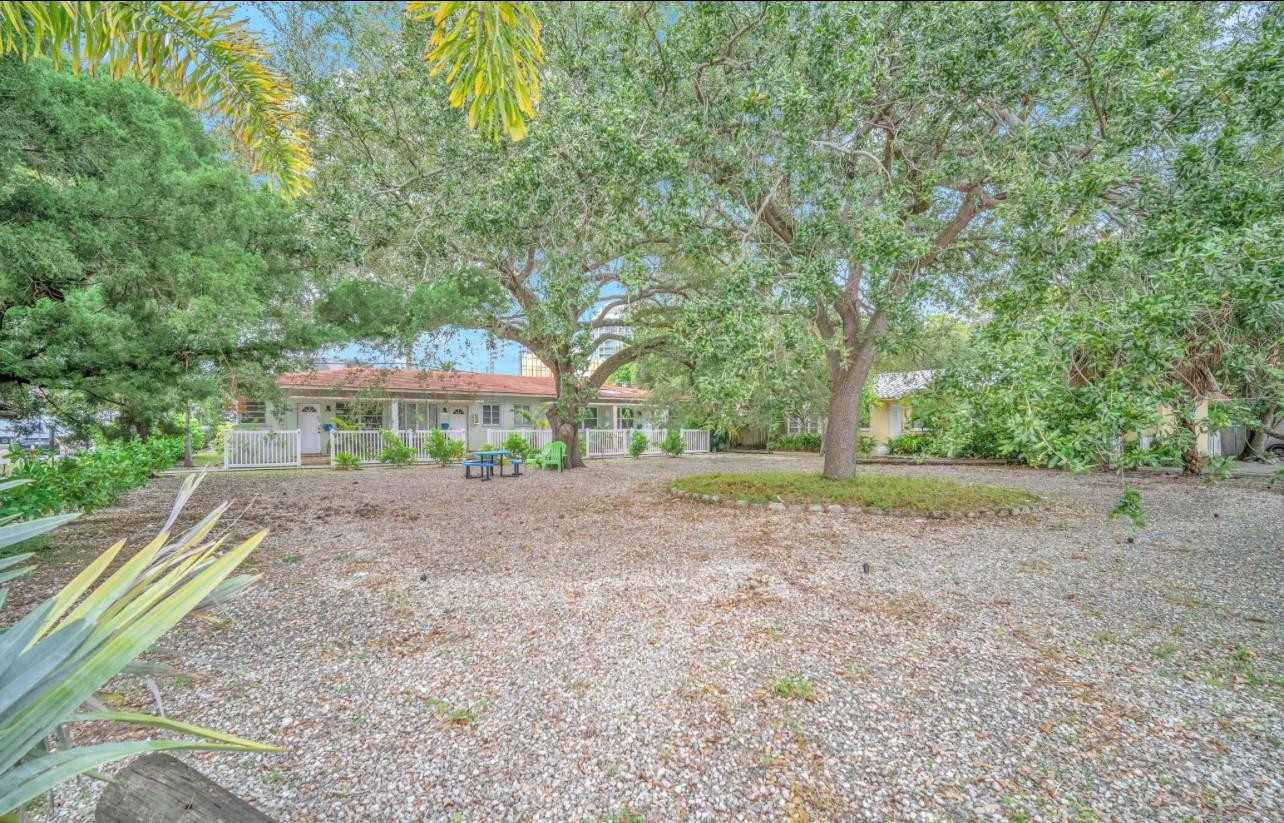 17 NE 9th Fort Lauderdale, FL 33301
