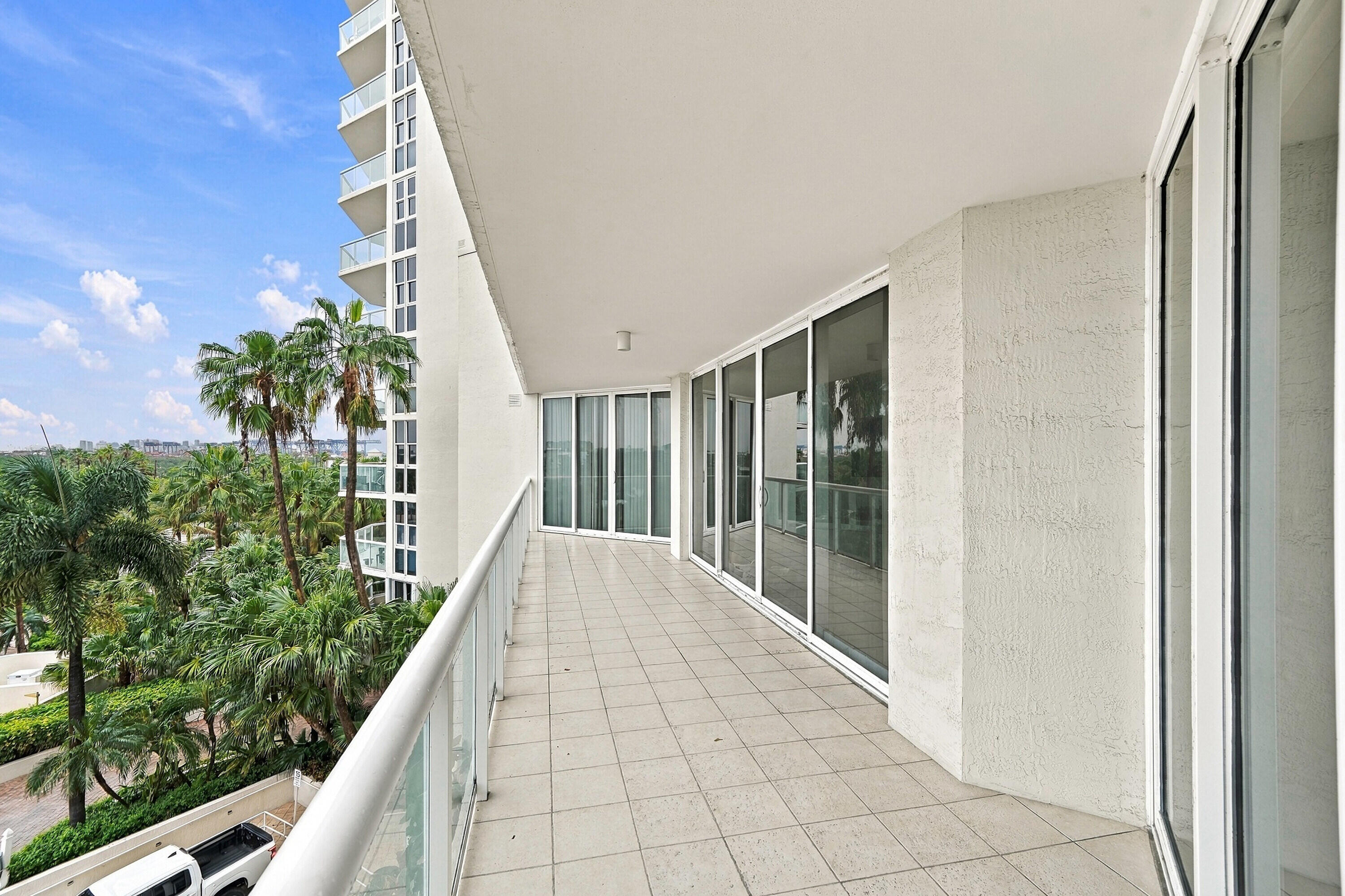 6001 N Ocean Dr #503 Hollywood, FL 33019