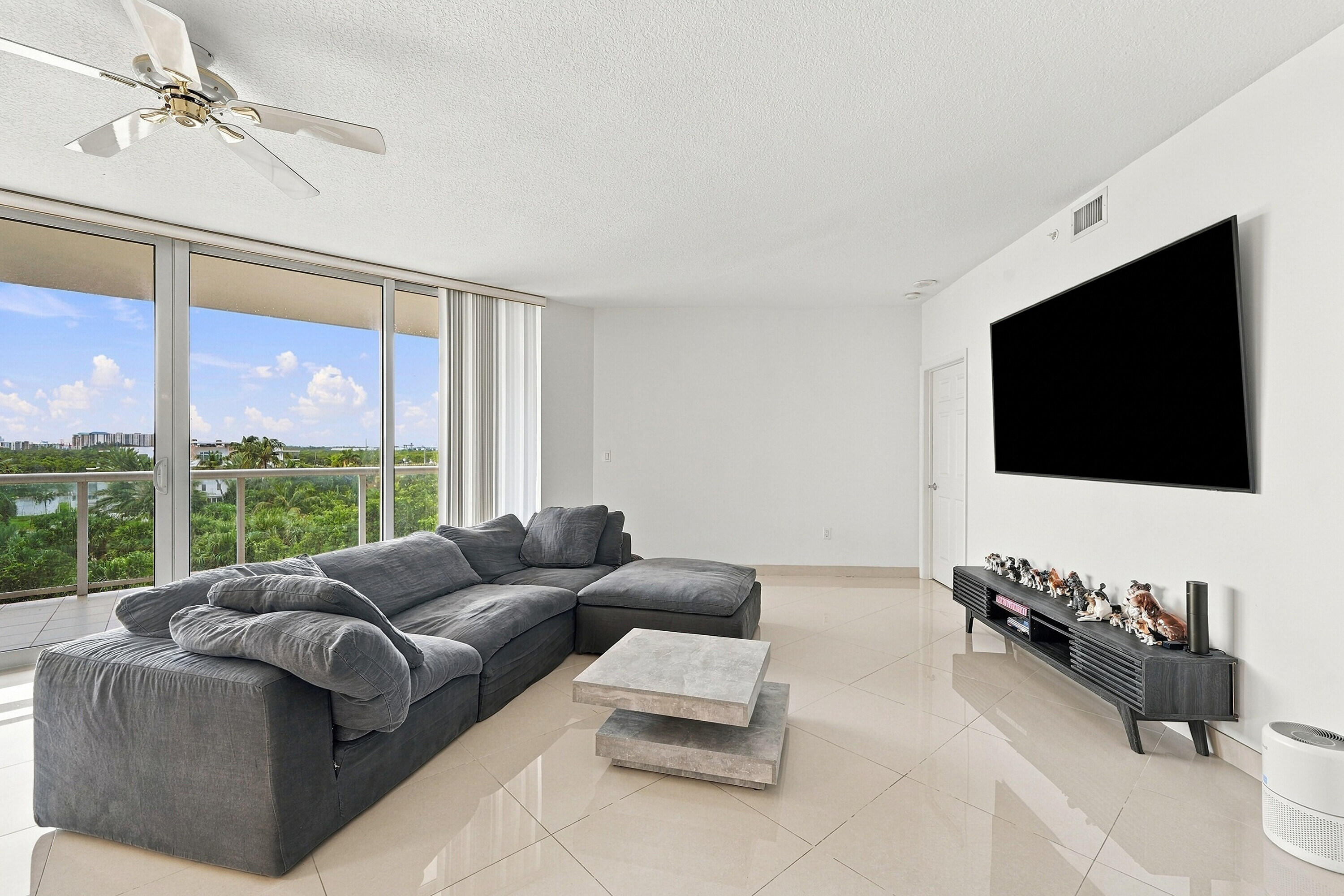 6001 N Ocean Dr #503 Hollywood, FL 33019