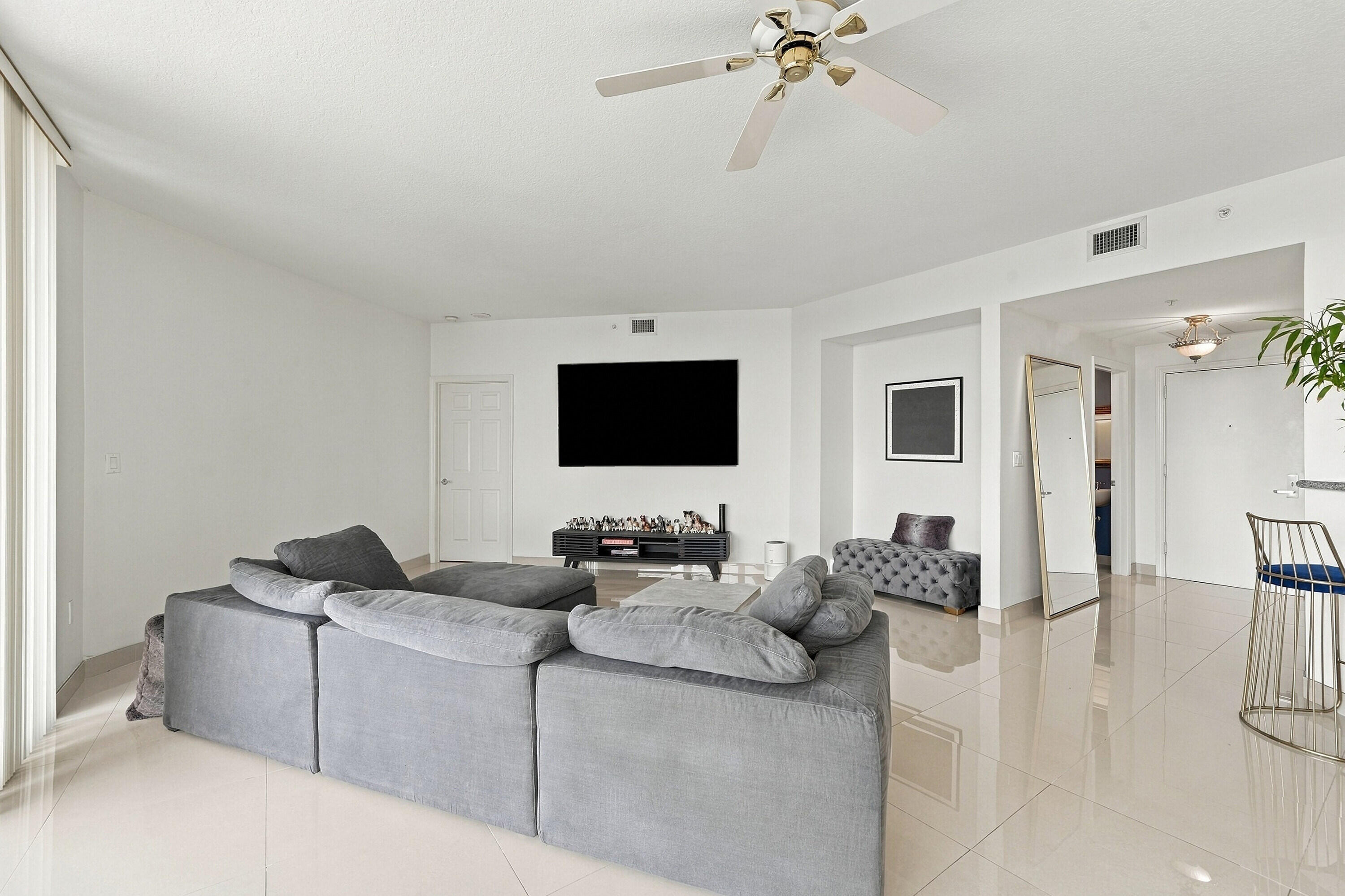 6001 N Ocean Dr #503 Hollywood, FL 33019