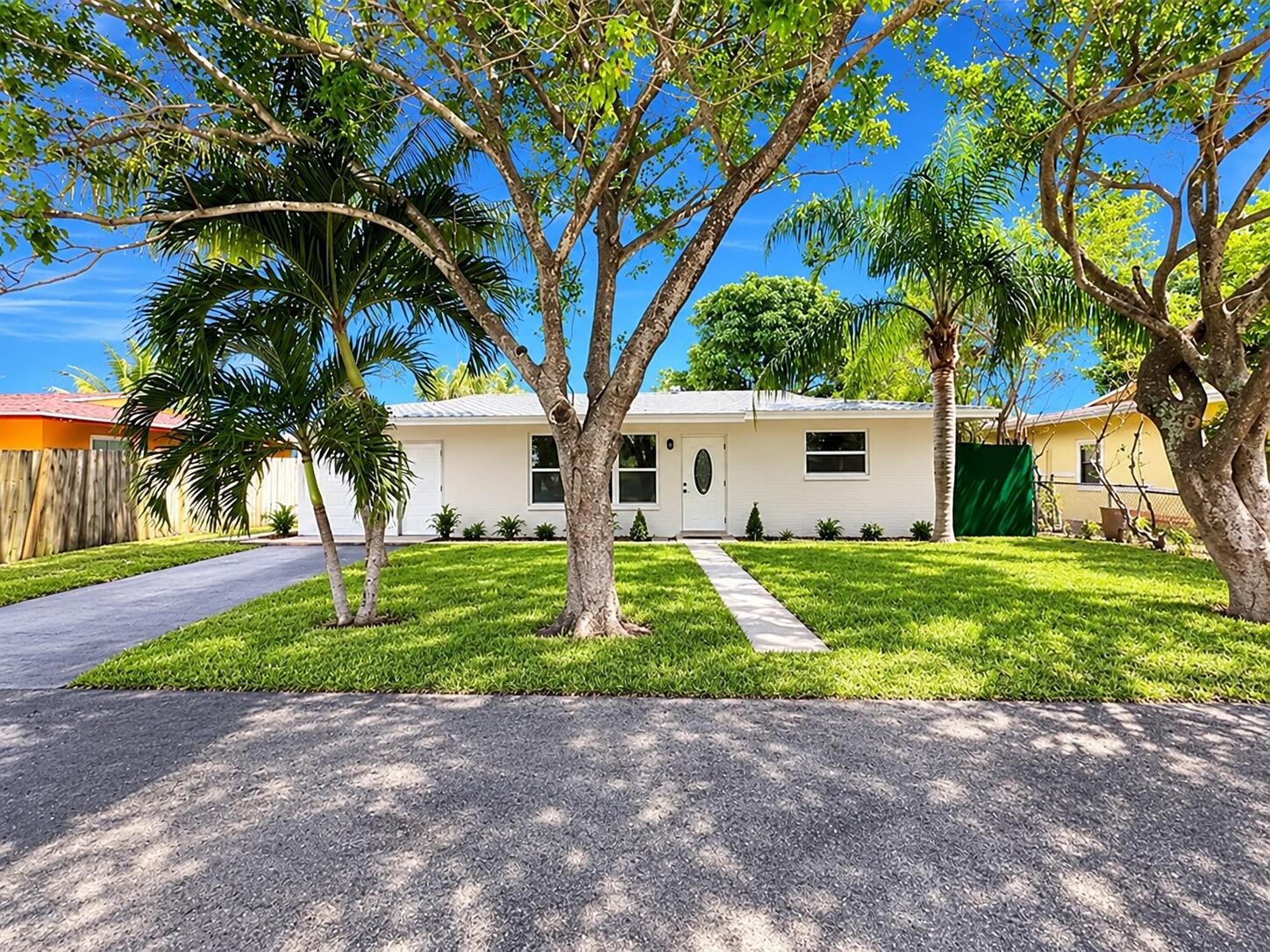 1940 NW 1st Ter