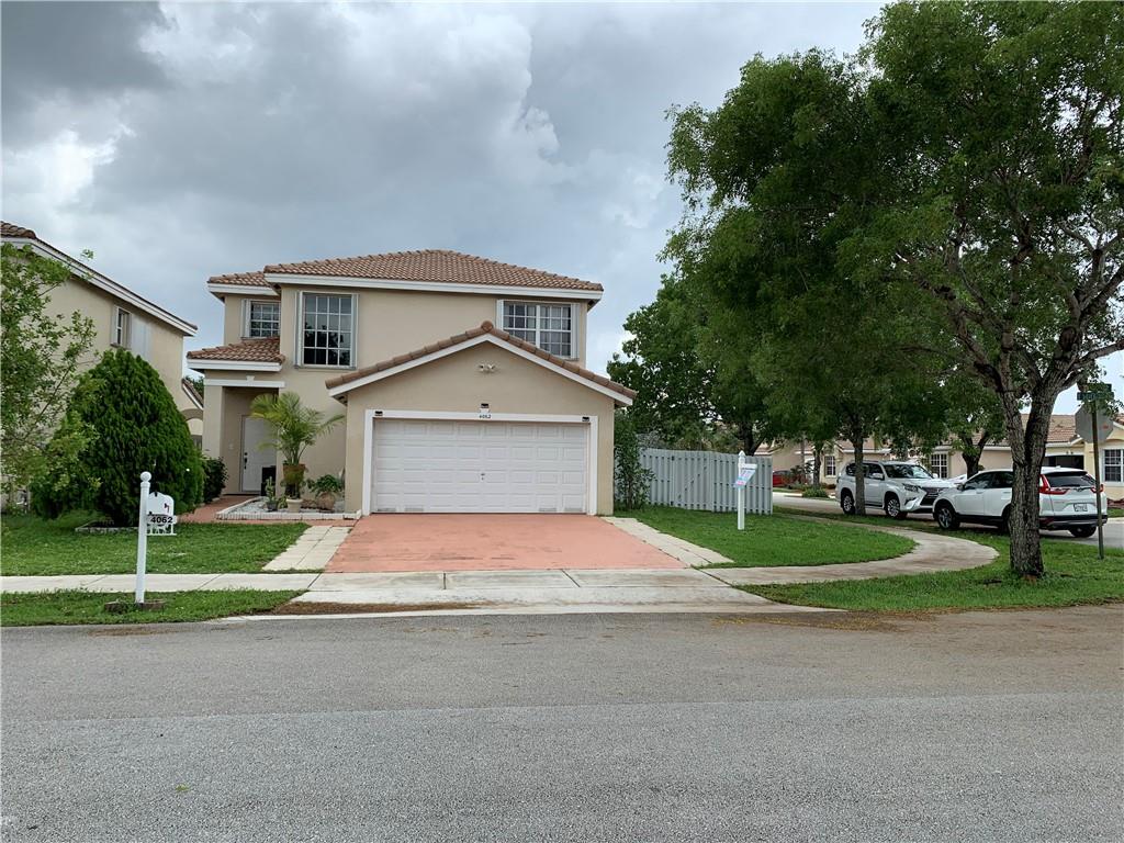 4062 E Silverado Cir