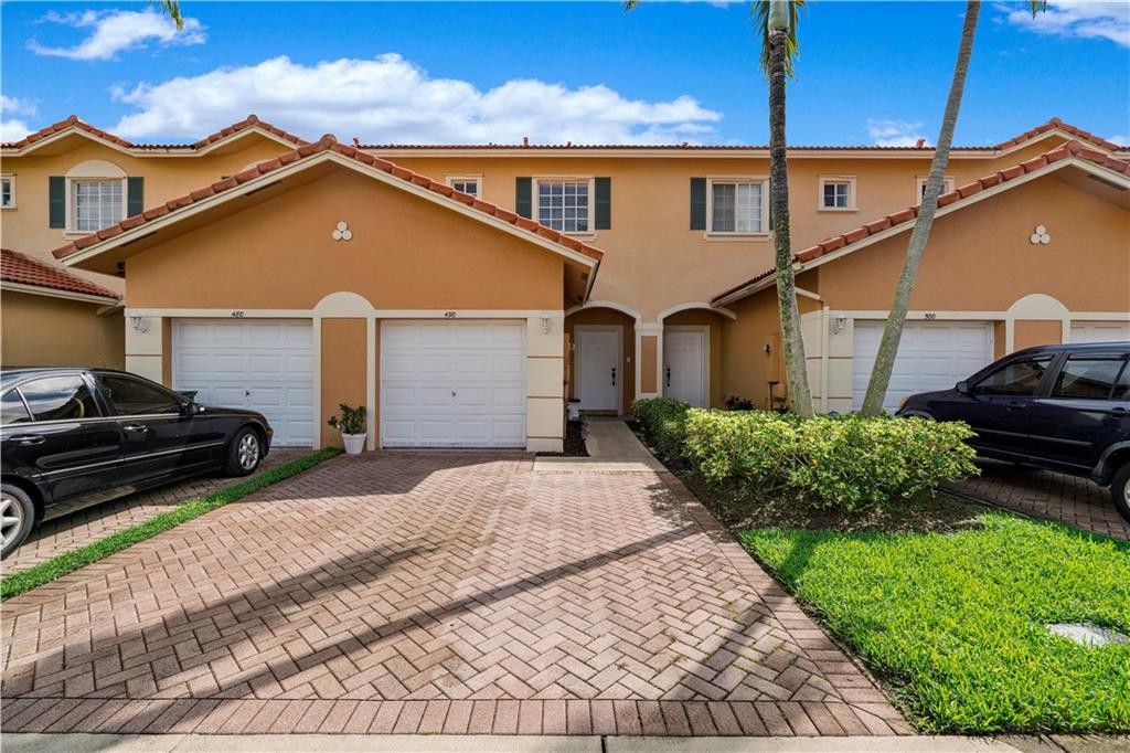 490 St Michelle Wy #490