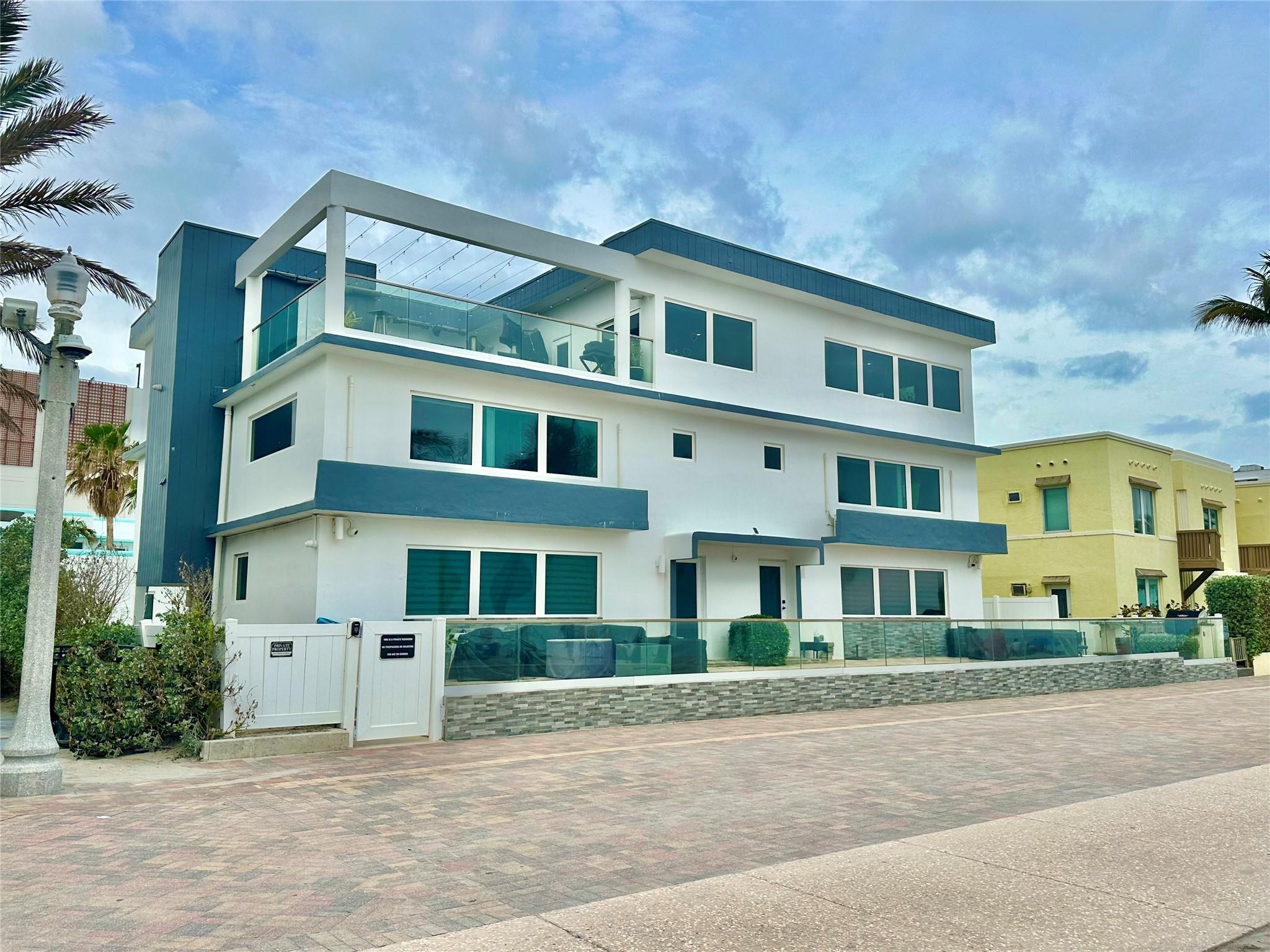 Casa de Condomínio