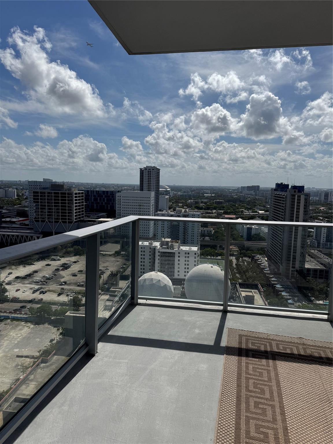 image Paramount Miami Worldcent10