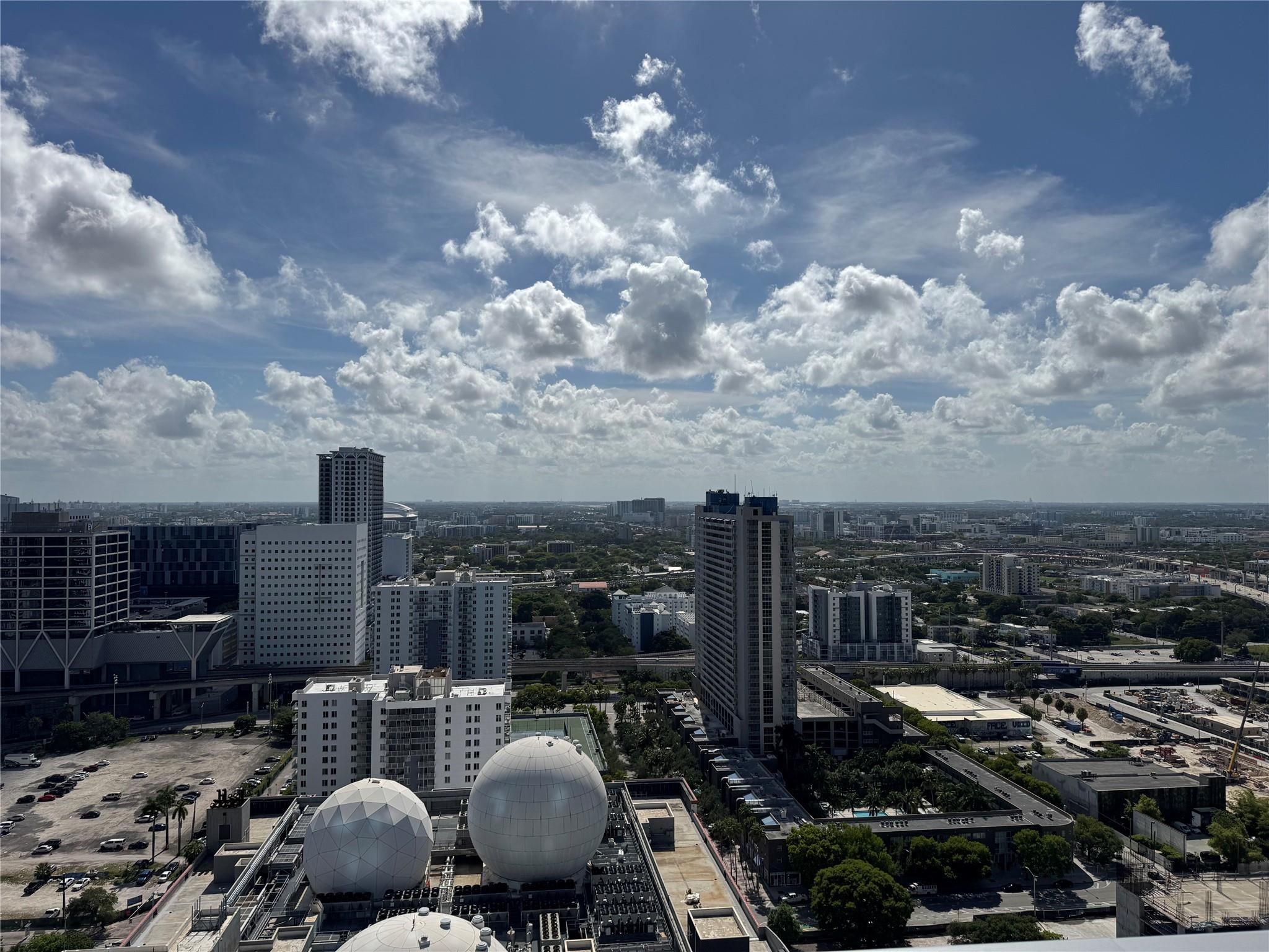 image Paramount Miami Worldcent11