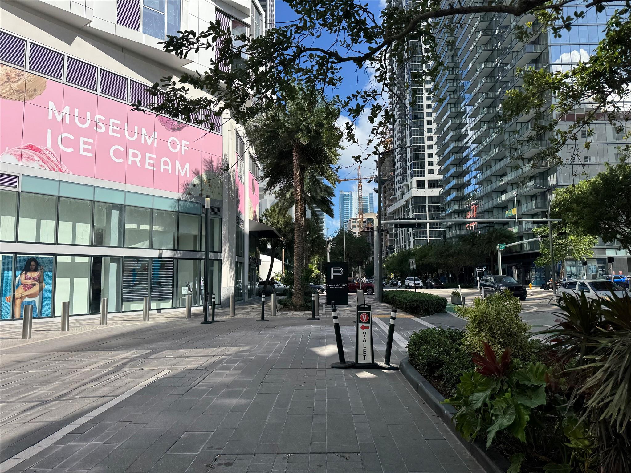 image Paramount Miami Worldcent26