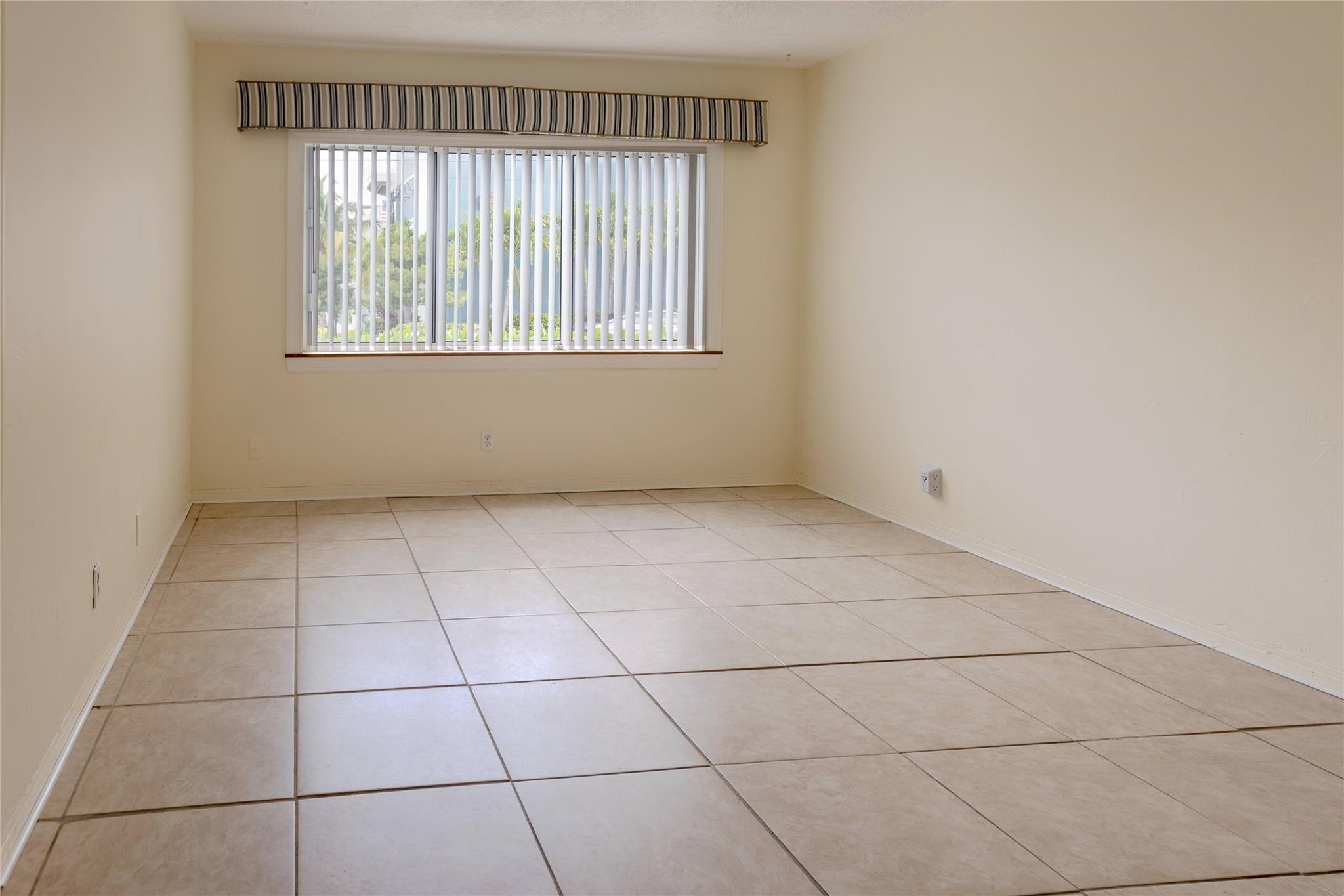 1001 SE 16th #8 Fort Lauderdale, FL 33316