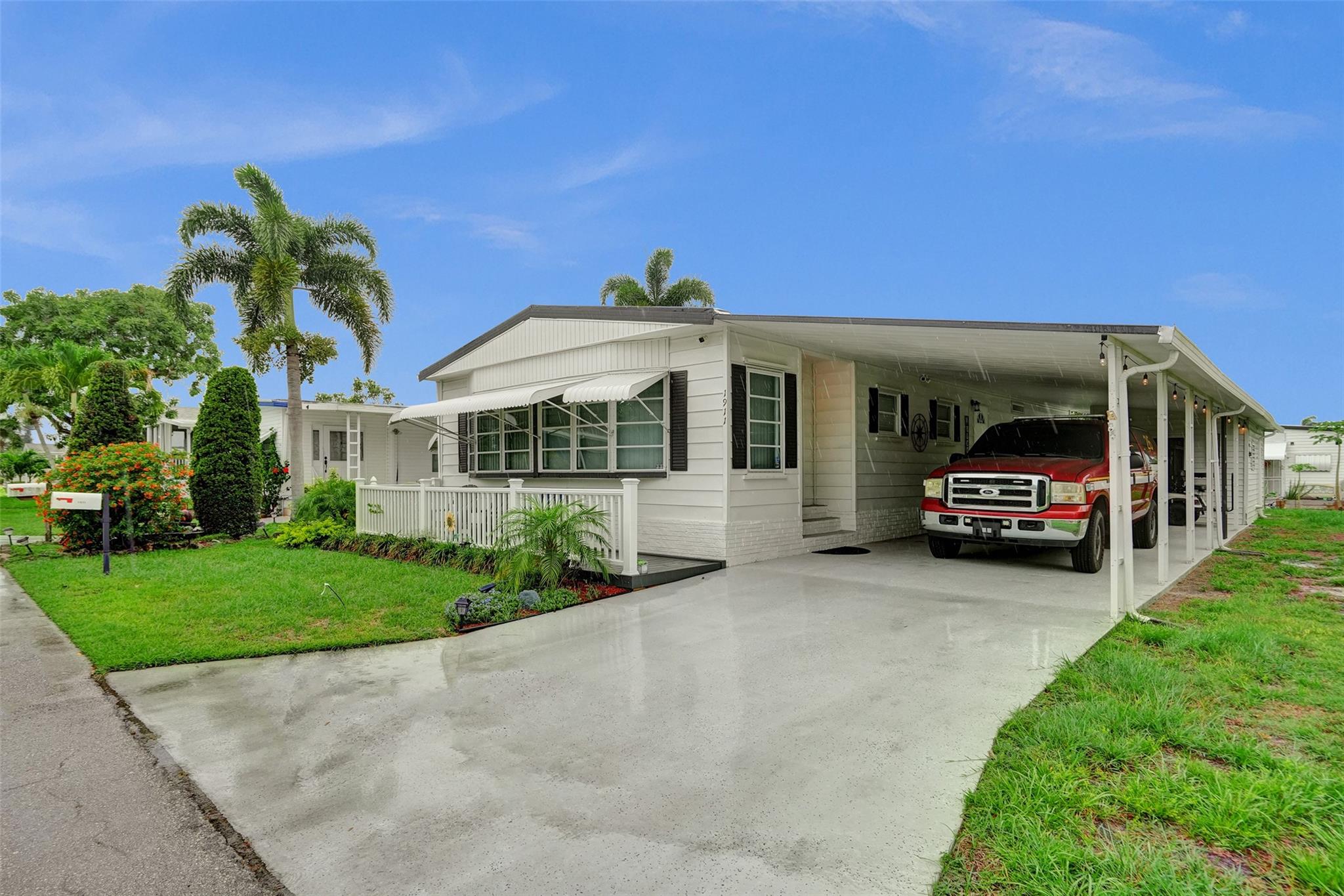 1911 SW 83rd Ave