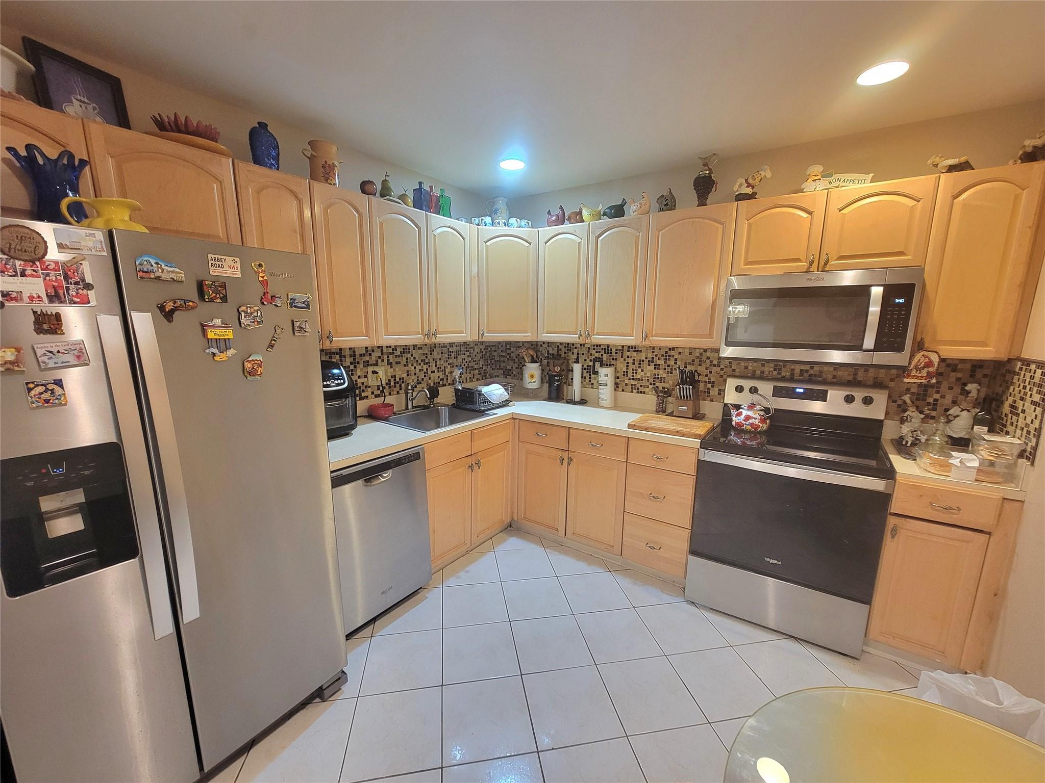 8120 SW 24th St #103