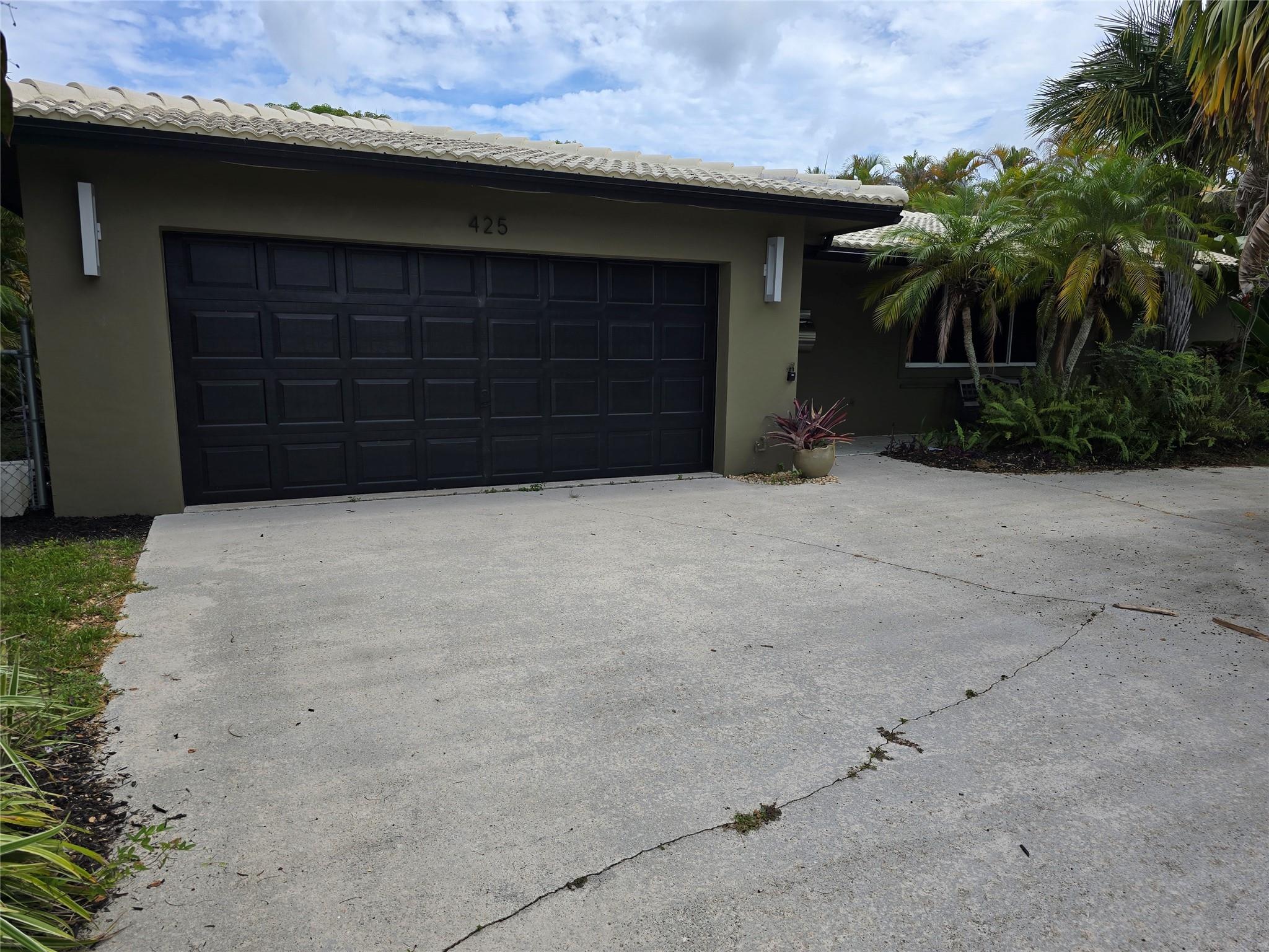 425 NW 24th St