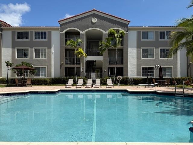 6831 SW 44th St #312