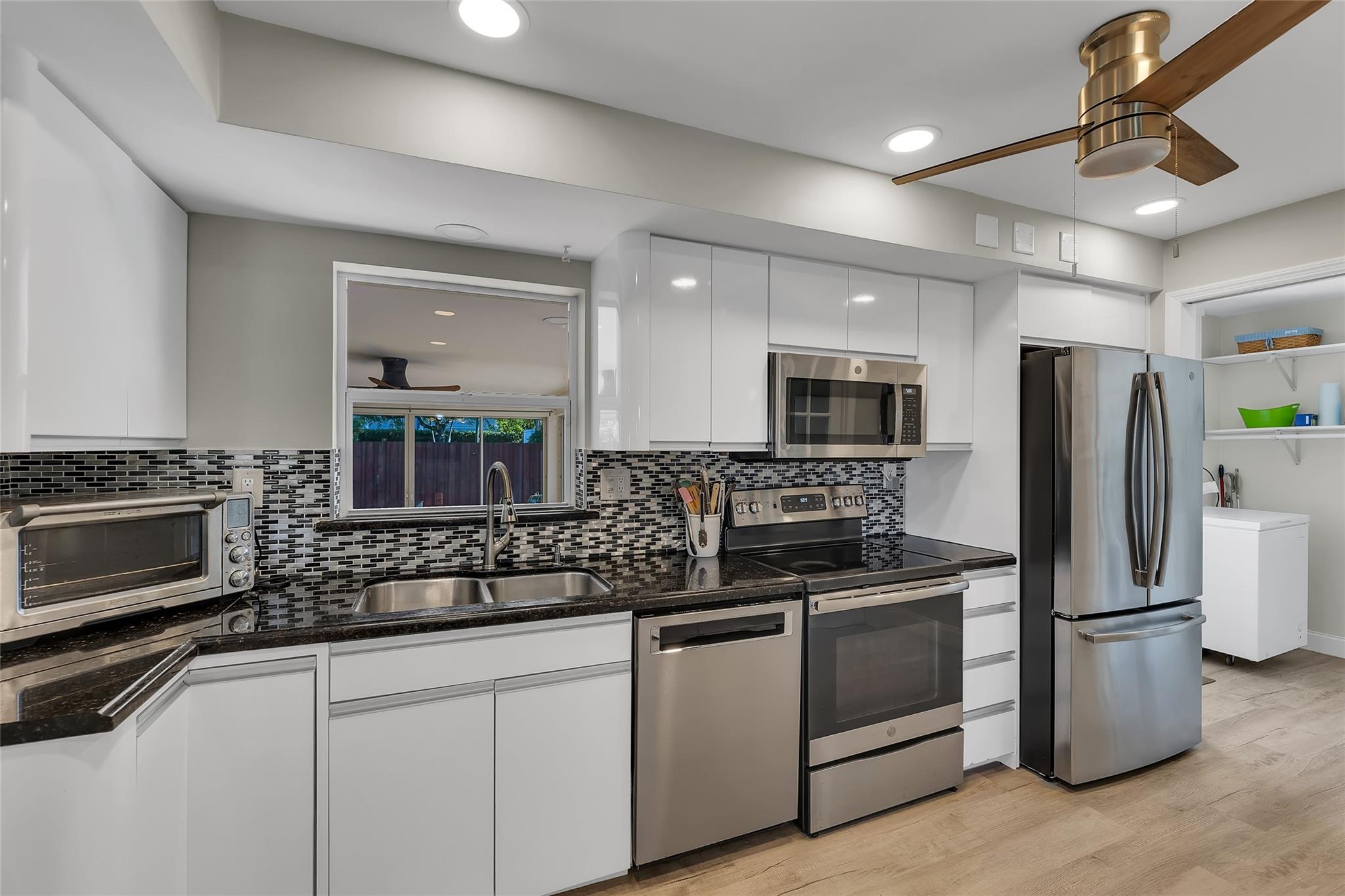 3404 Barton Rd Pompano Beach, FL 33062