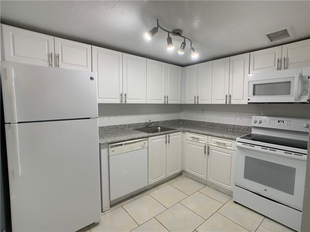 9357 SW 77th Ave #25-247