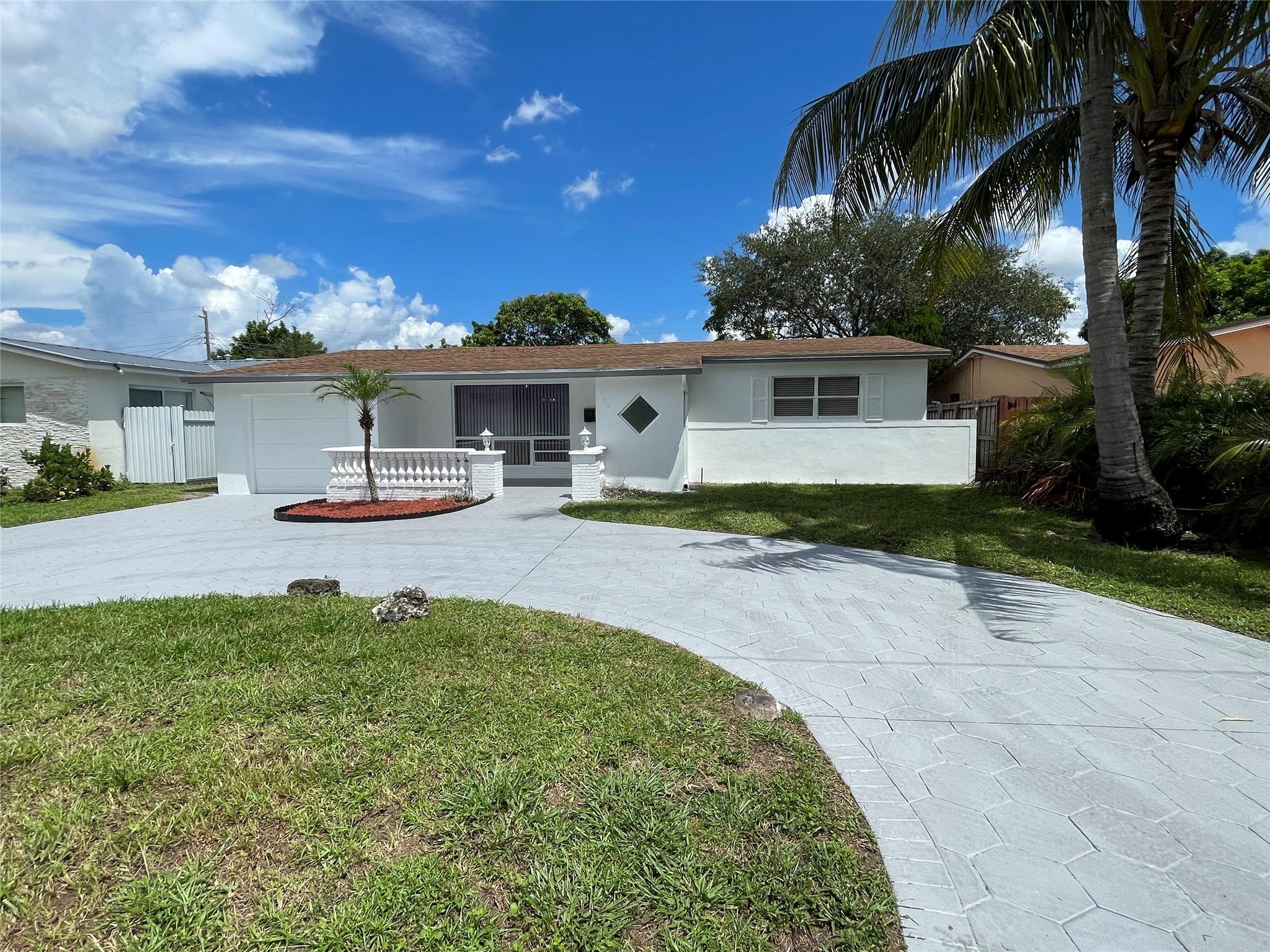 7729 Coral Blvd