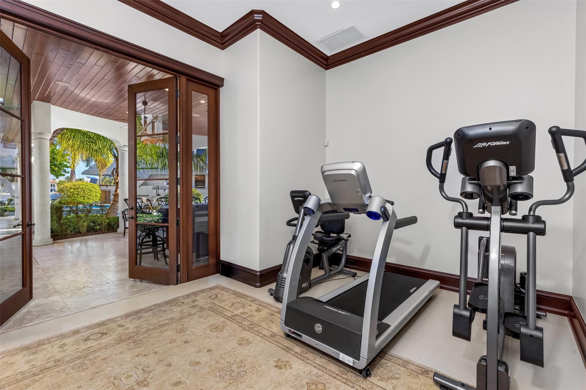 632 2nd Key Dr Fort Lauderdale, FL 33304