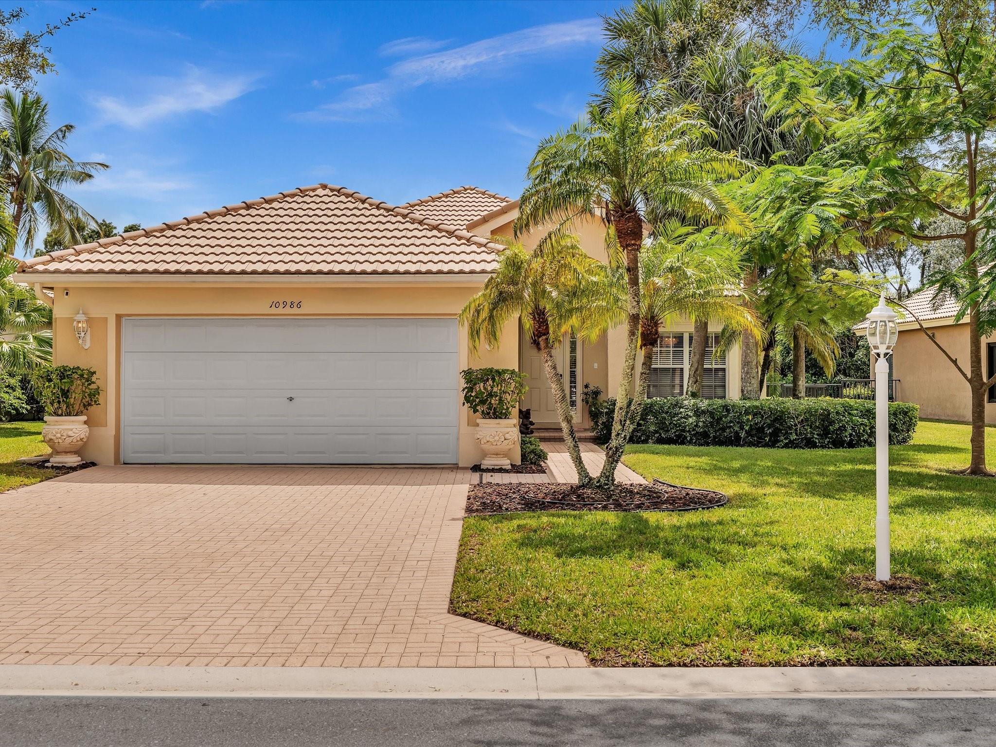 10986 NW 62nd Ct