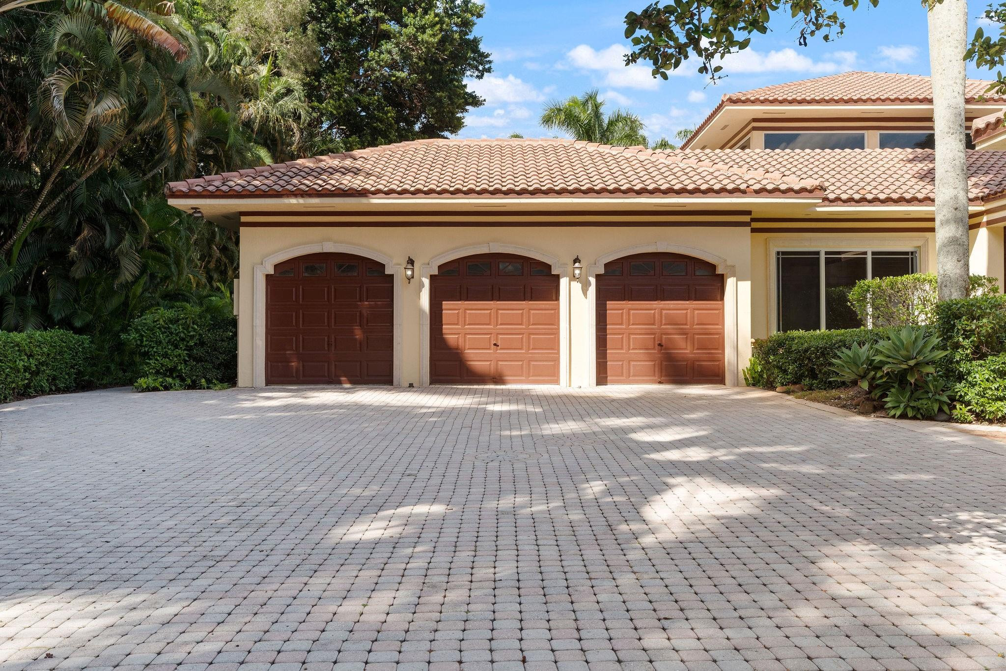 14641 Mustang Southwest Ranches, FL 33330