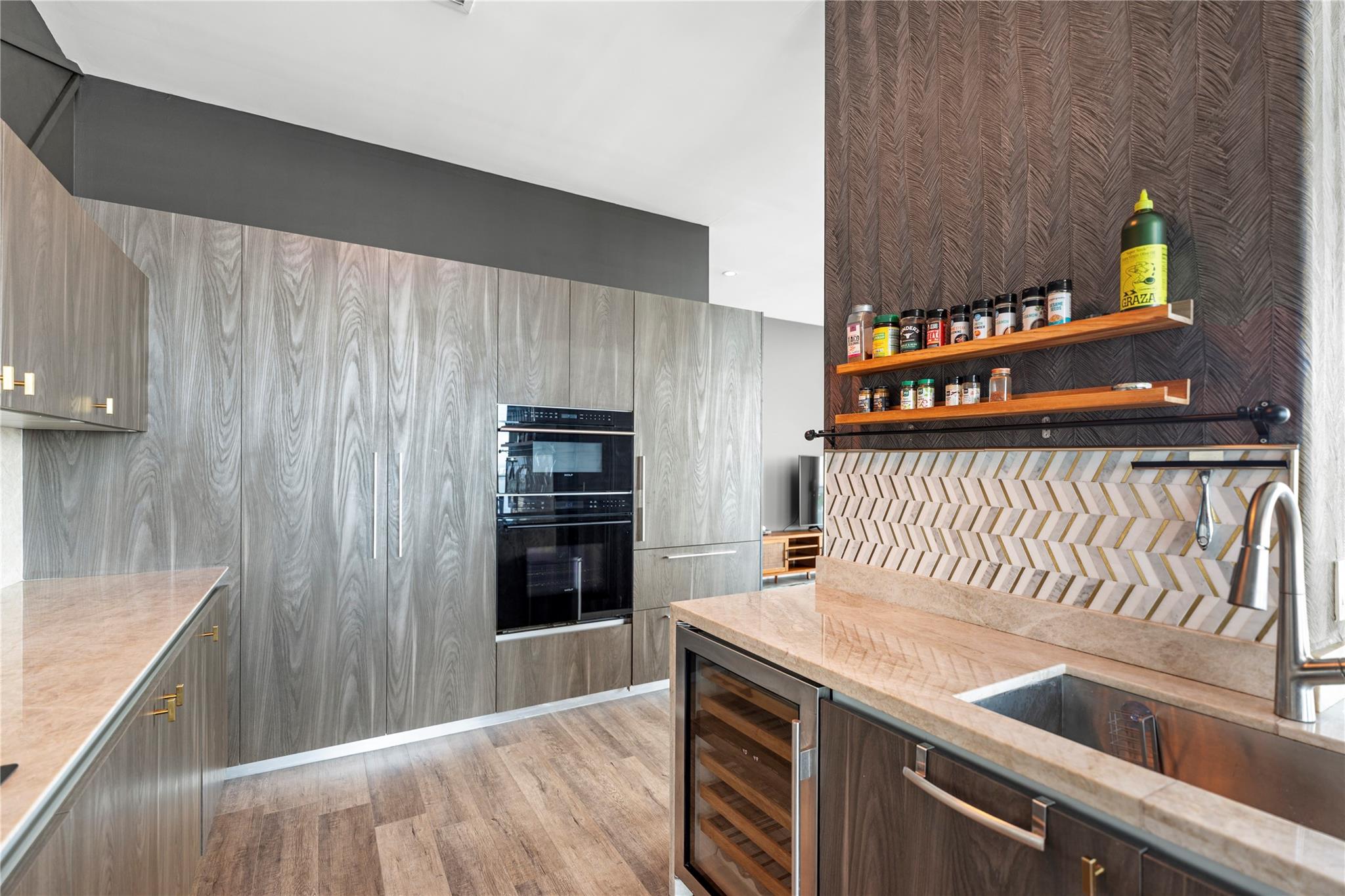 480 NE 31st St #PH5104 Miami, FL 33137