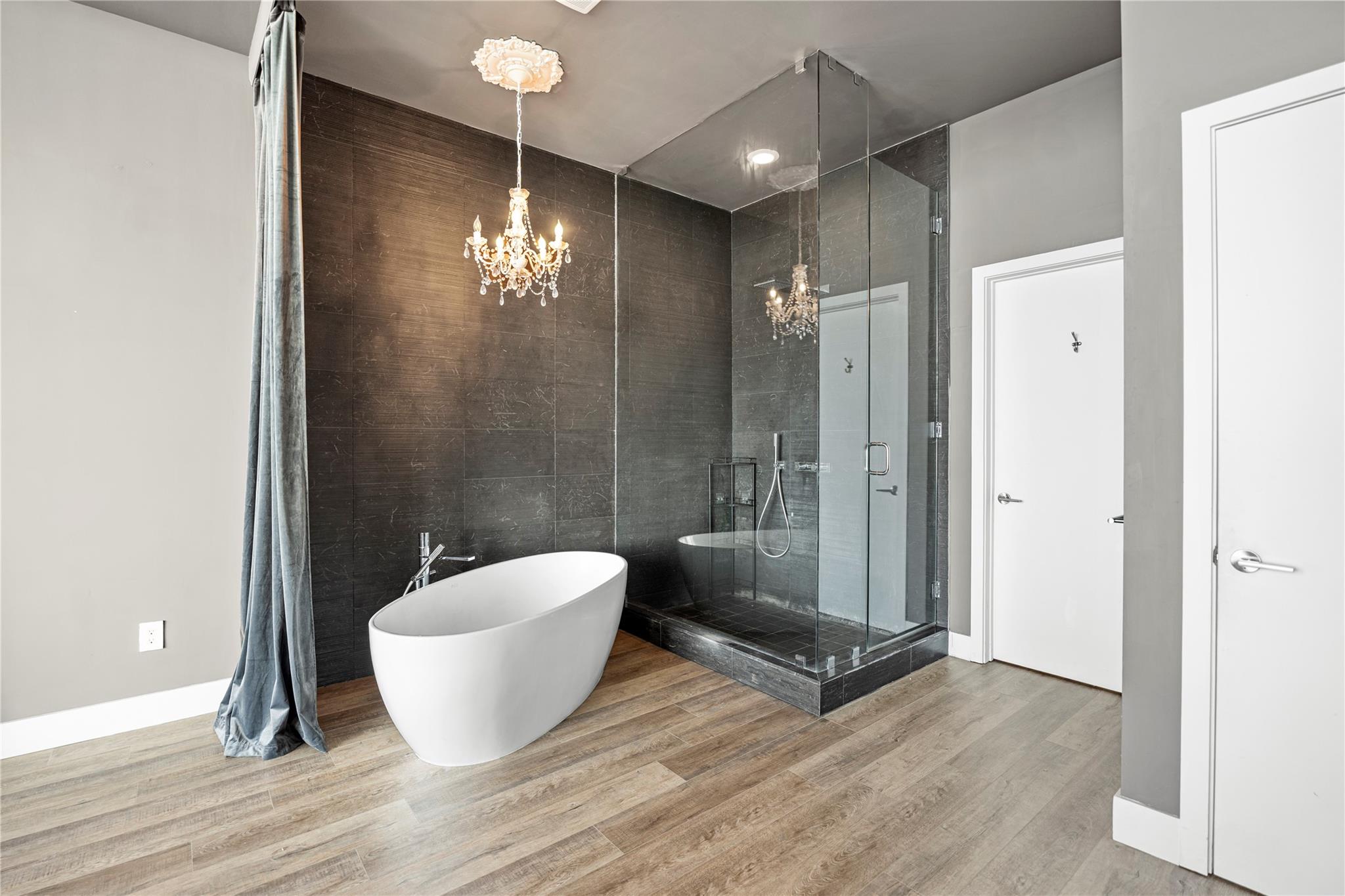 480 NE 31st St #PH5104 Miami, FL 33137