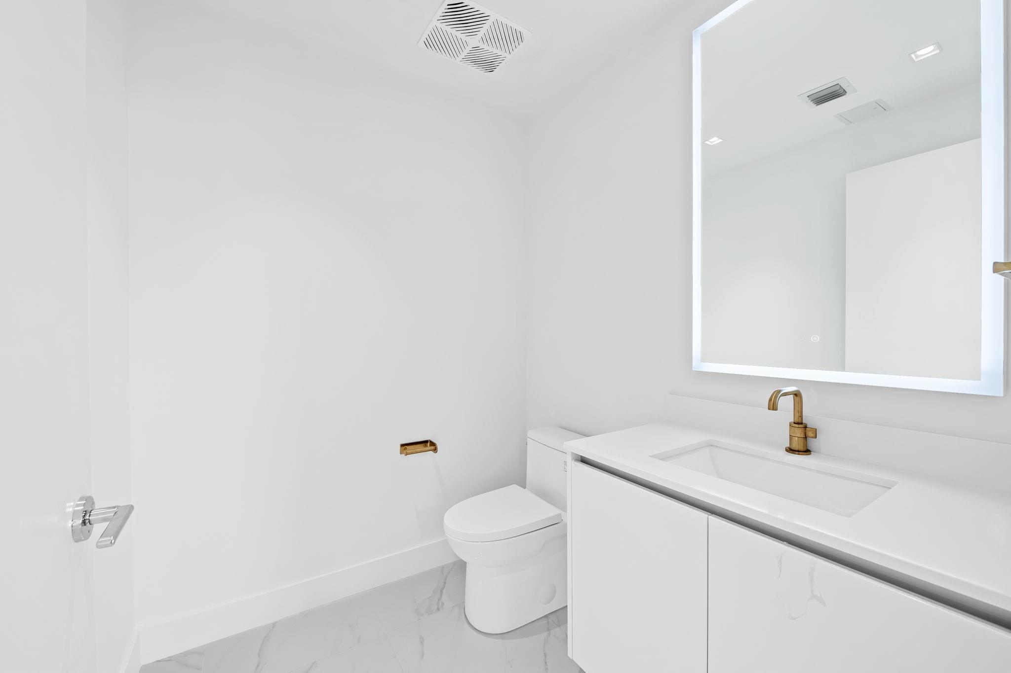 700 NE 24th #4007 Miami, FL 33137