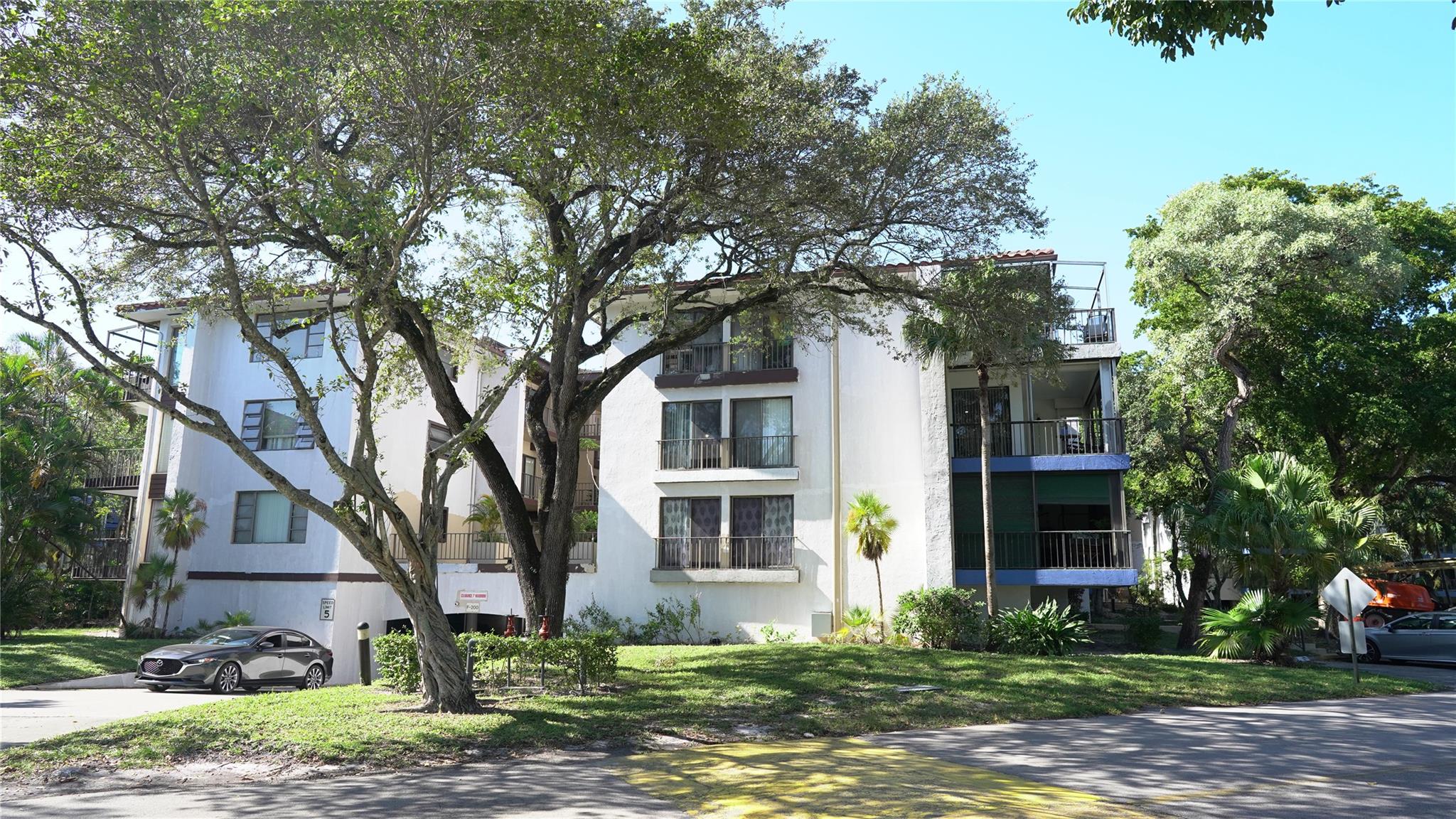 6060 S Falls Cir Dr #218