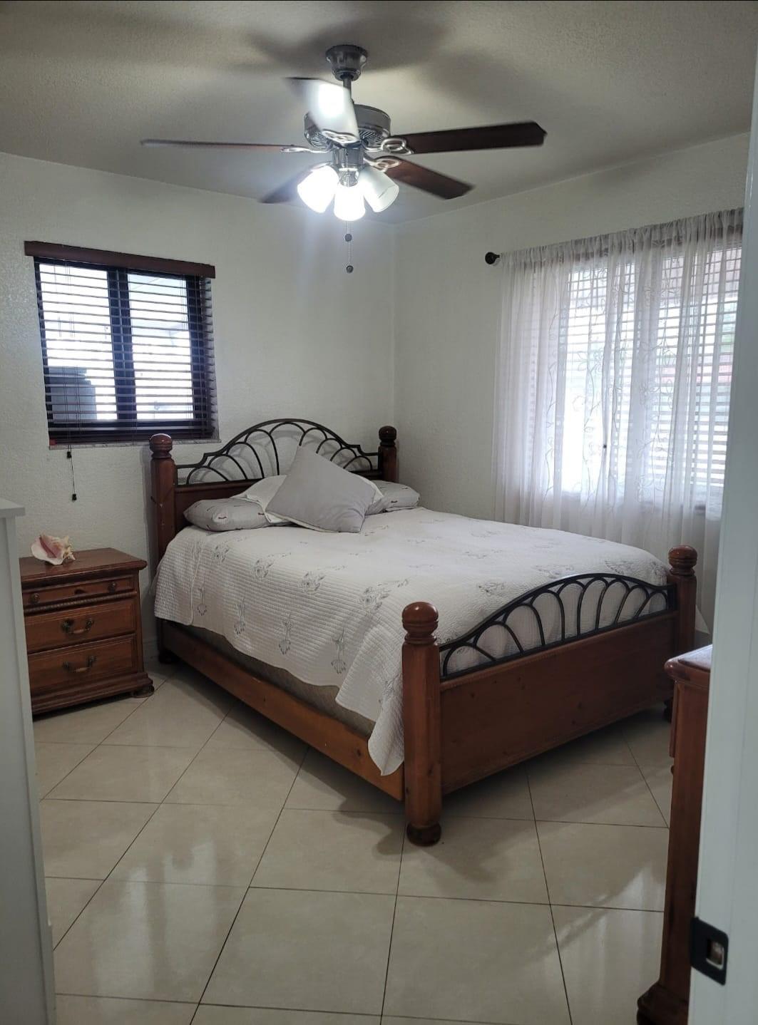 10120 SW 38th Ter Miami, FL 33165