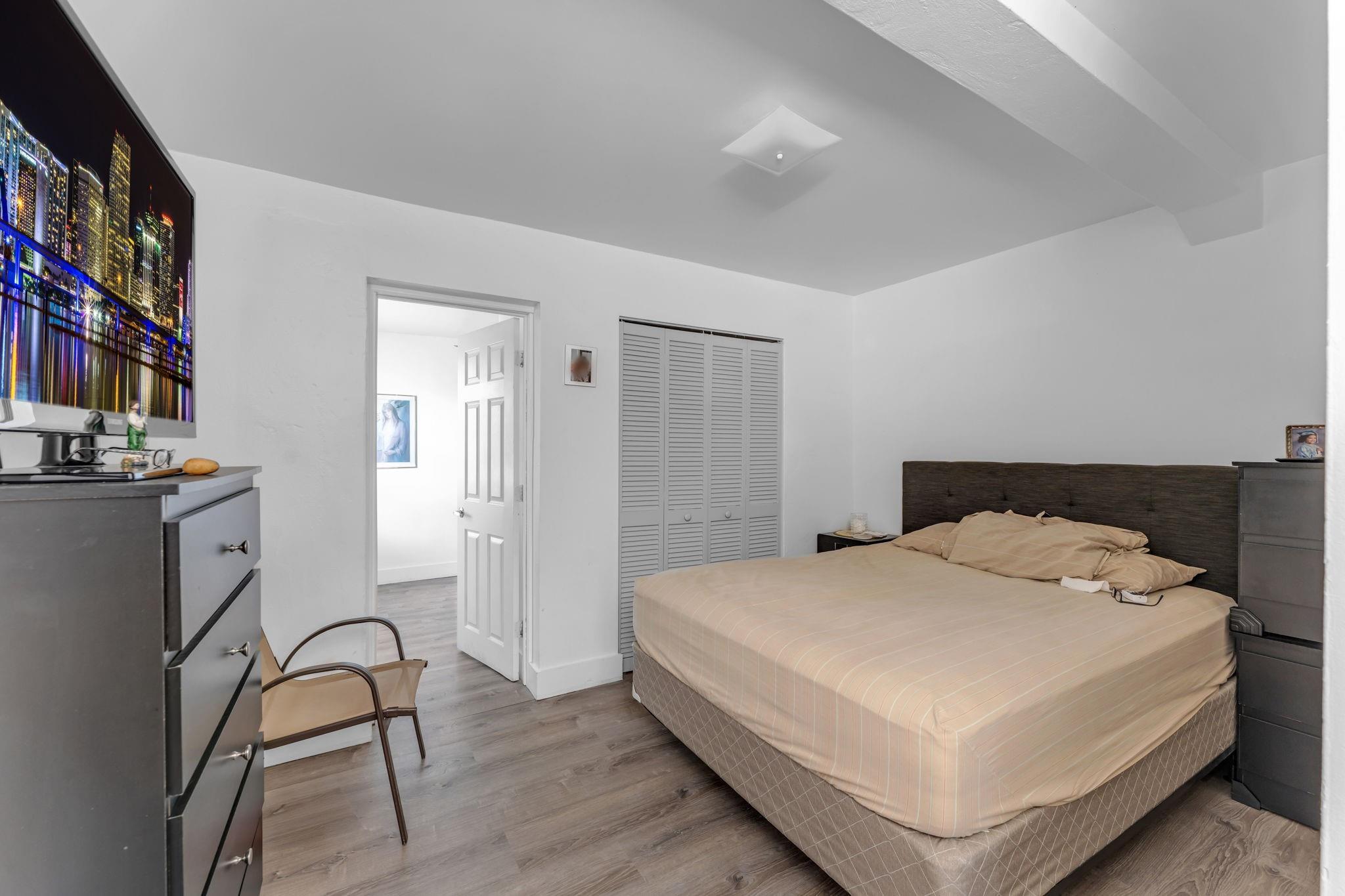 10120 SW 38th Ter Miami, FL 33165