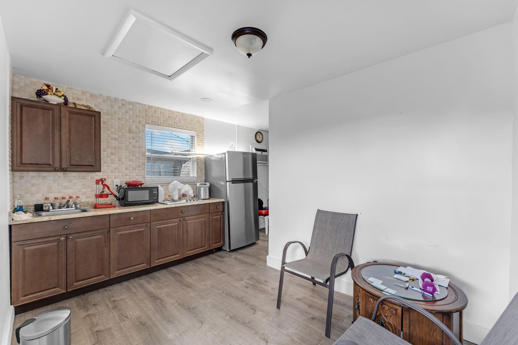 10120 SW 38th Ter Miami, FL 33165