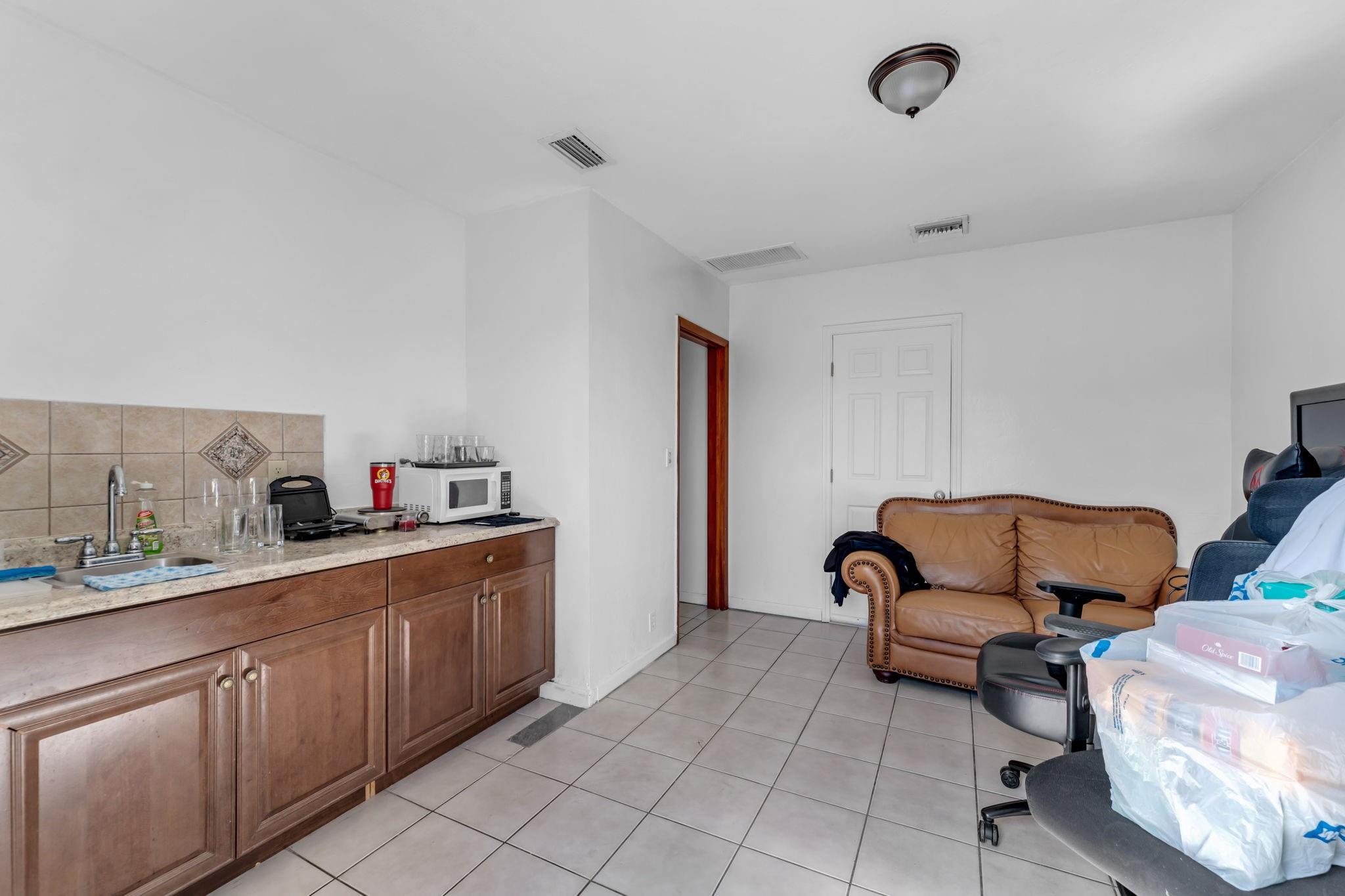 10120 SW 38th Ter Miami, FL 33165