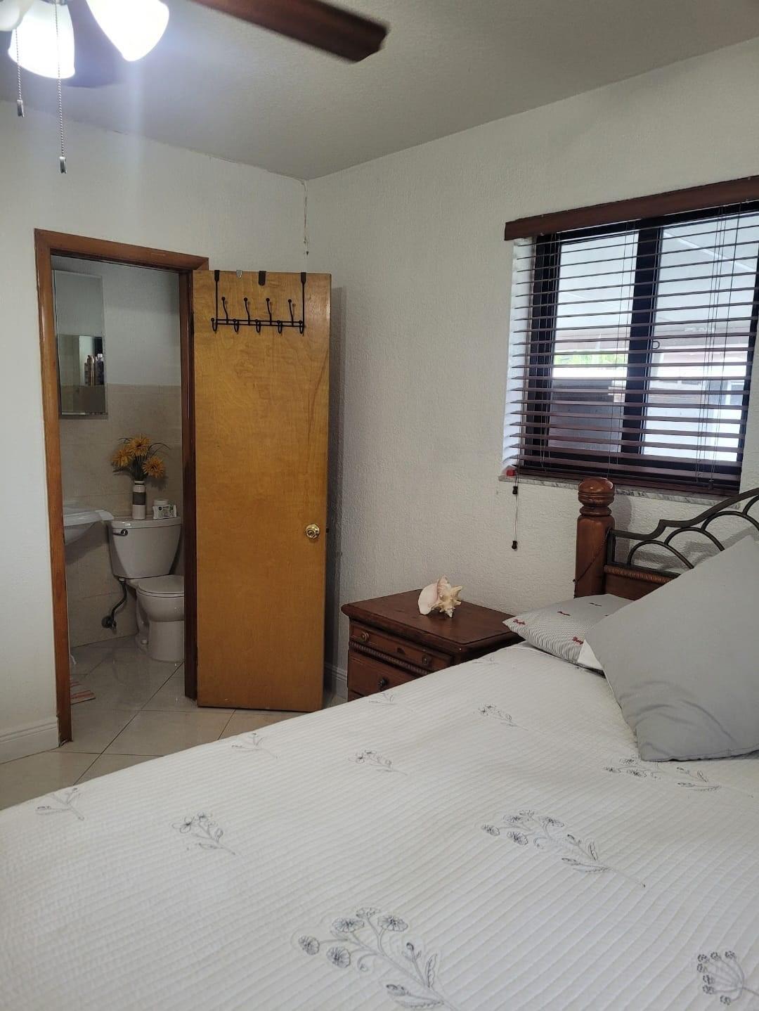 10120 SW 38th Ter Miami, FL 33165