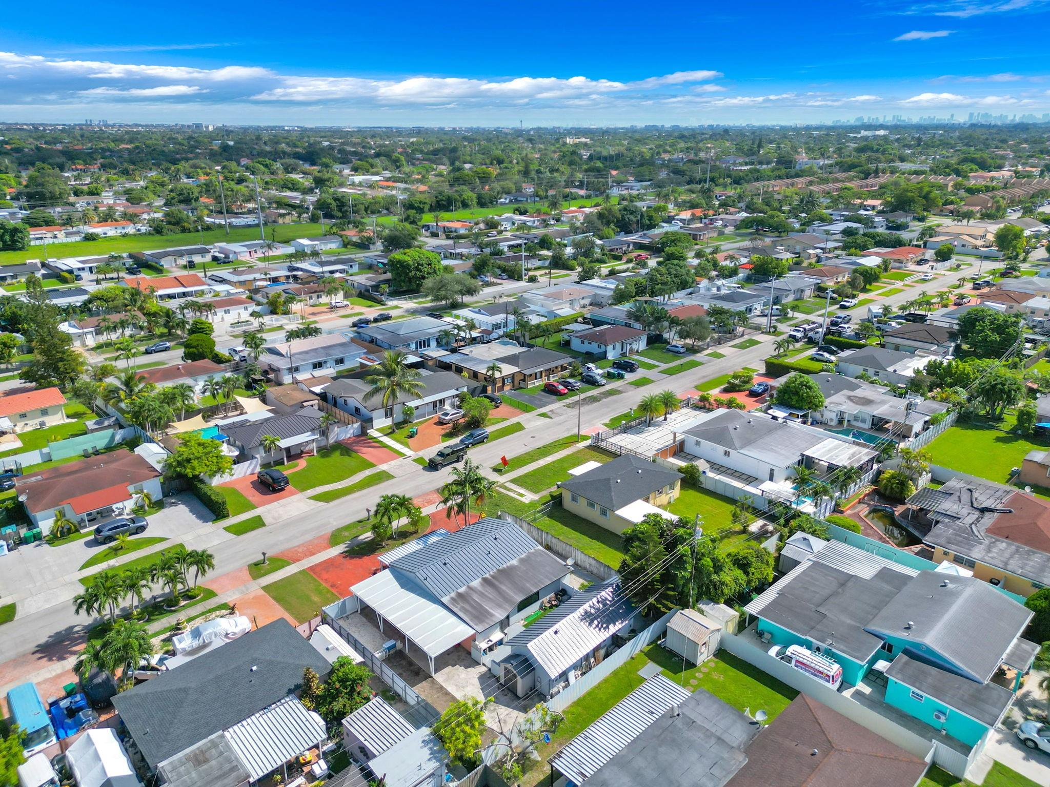 10120 SW 38th Ter Miami, FL 33165