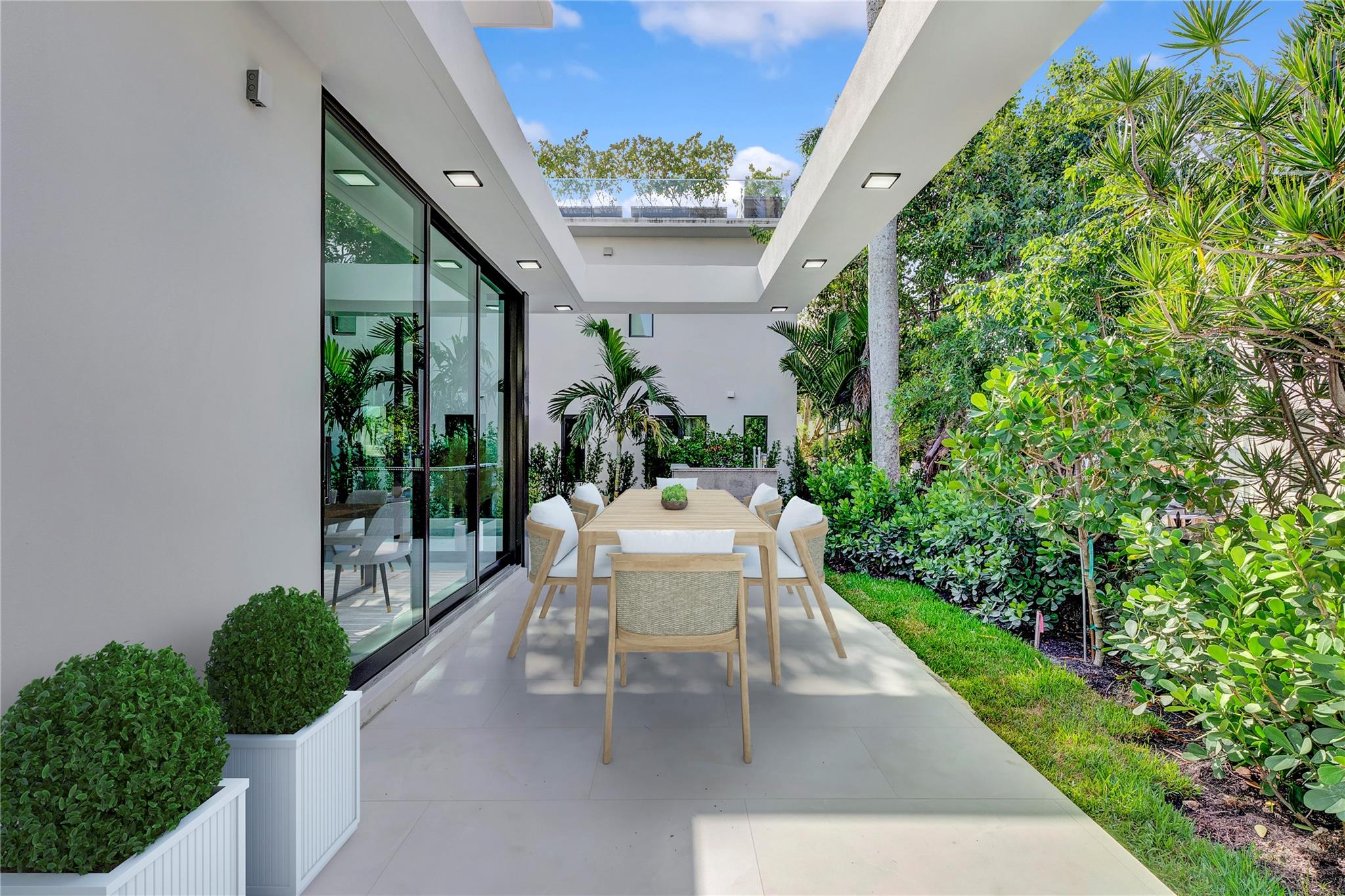 2130 S Miami Ave Miami, FL 33129