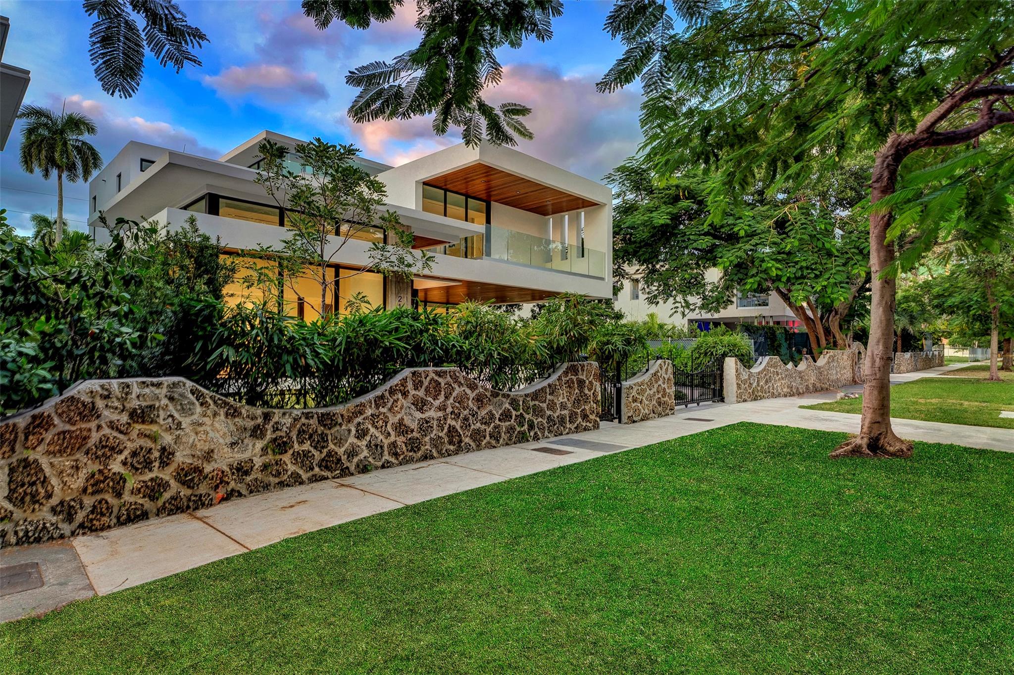 2130 S Miami Ave Miami, FL 33129