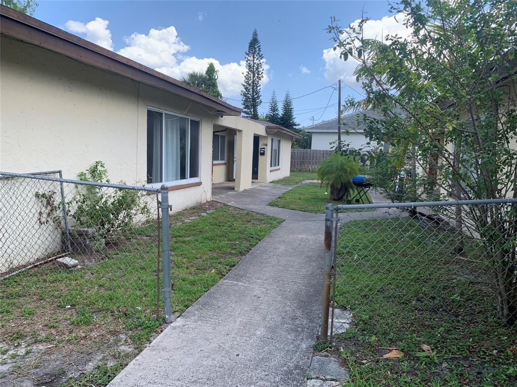 2760 NW 58th Ter