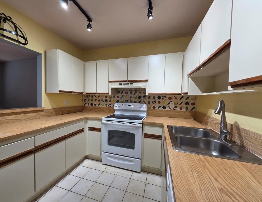 817 SE 12th #1 Fort Lauderdale, FL 33316