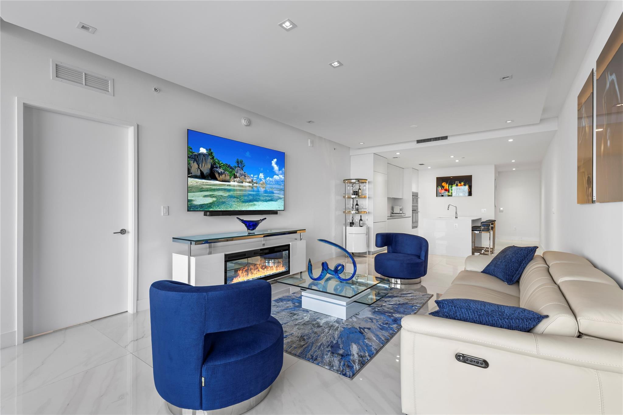 700 NE 24th St #705 Miami, FL 33137