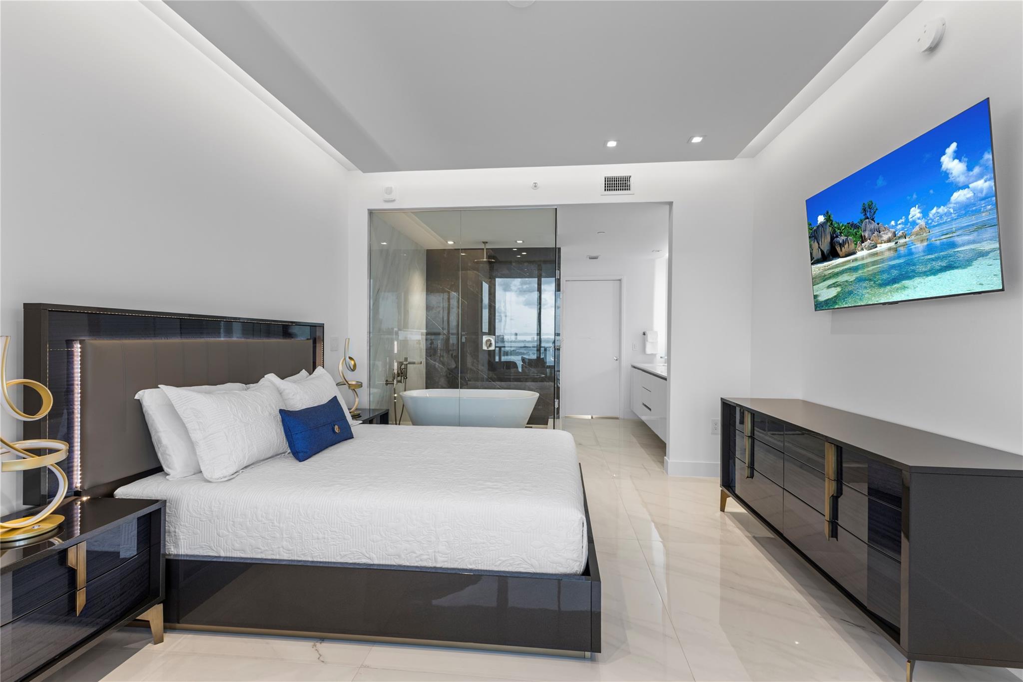 700 NE 24th St #705 Miami, FL 33137