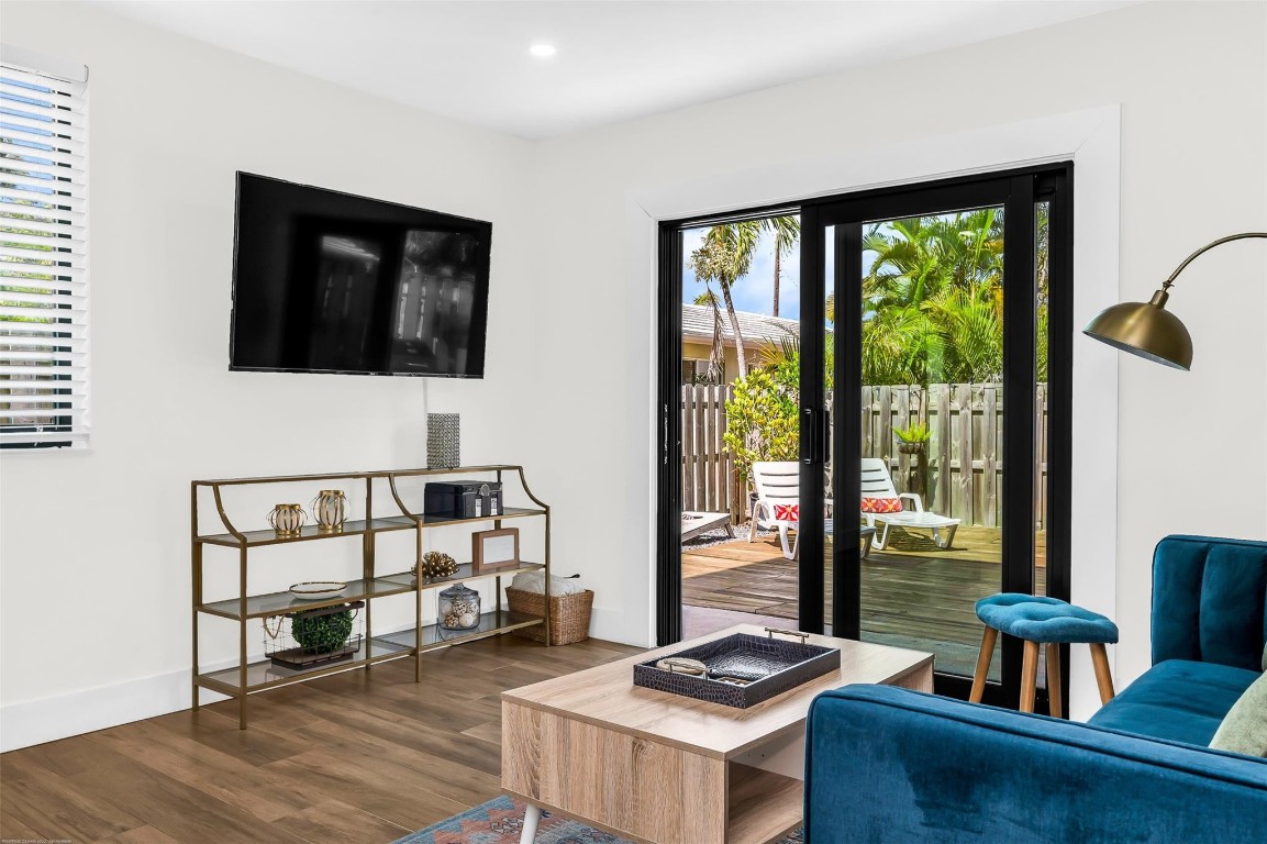 738 NE 17th Fort Lauderdale, FL 33304