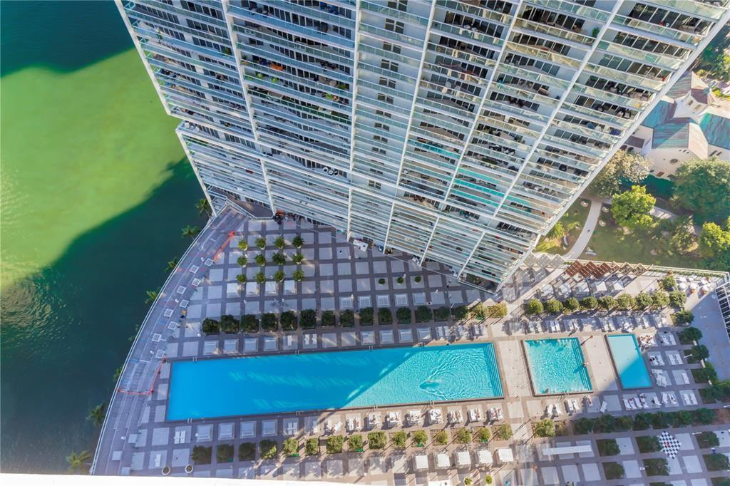 image Icon Brickell I28